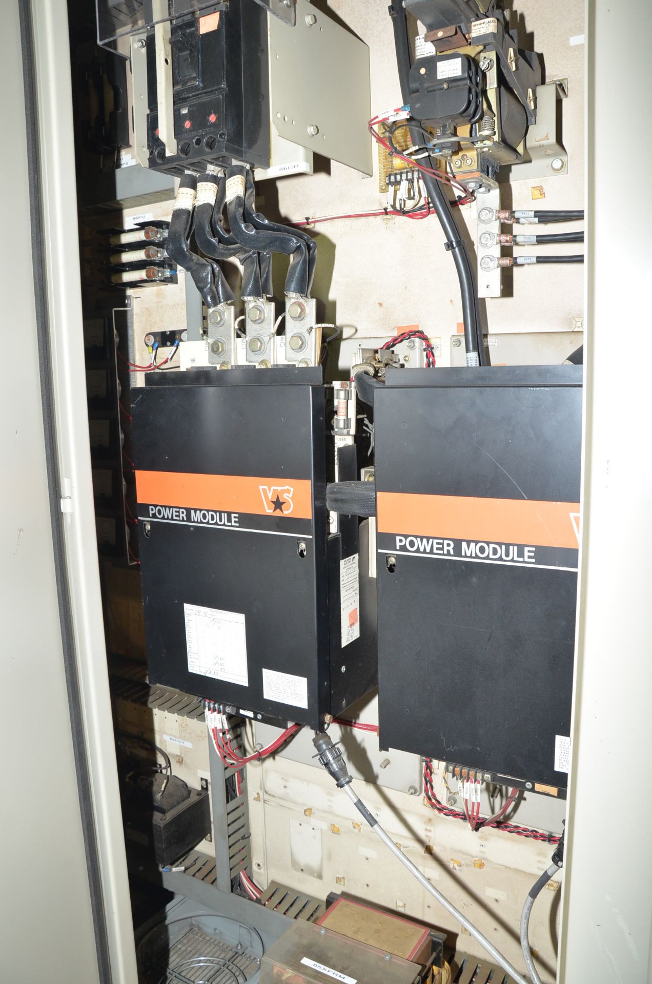 LOT/ PM5 DRIVE ROOM CABINETS CONSISTING OF 6-BANK CONTROL CABINETS WITH REMAINING COMPONENTS [ - Image 3 of 6