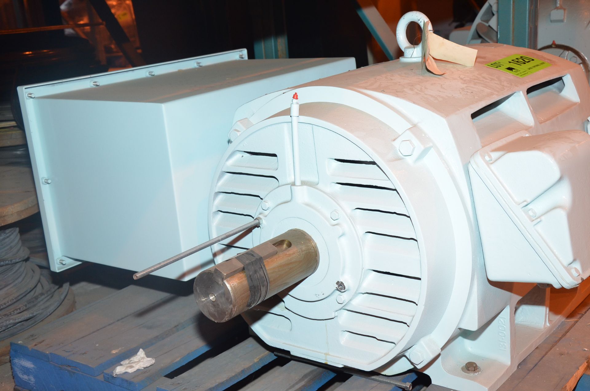 TOSHIBA 250HP/1775RPM/4000-2500V ELECTRIC MOTOR, S/N N/A [RIGGING FEES FOR LOT #1620 - $60 USD - Image 2 of 3