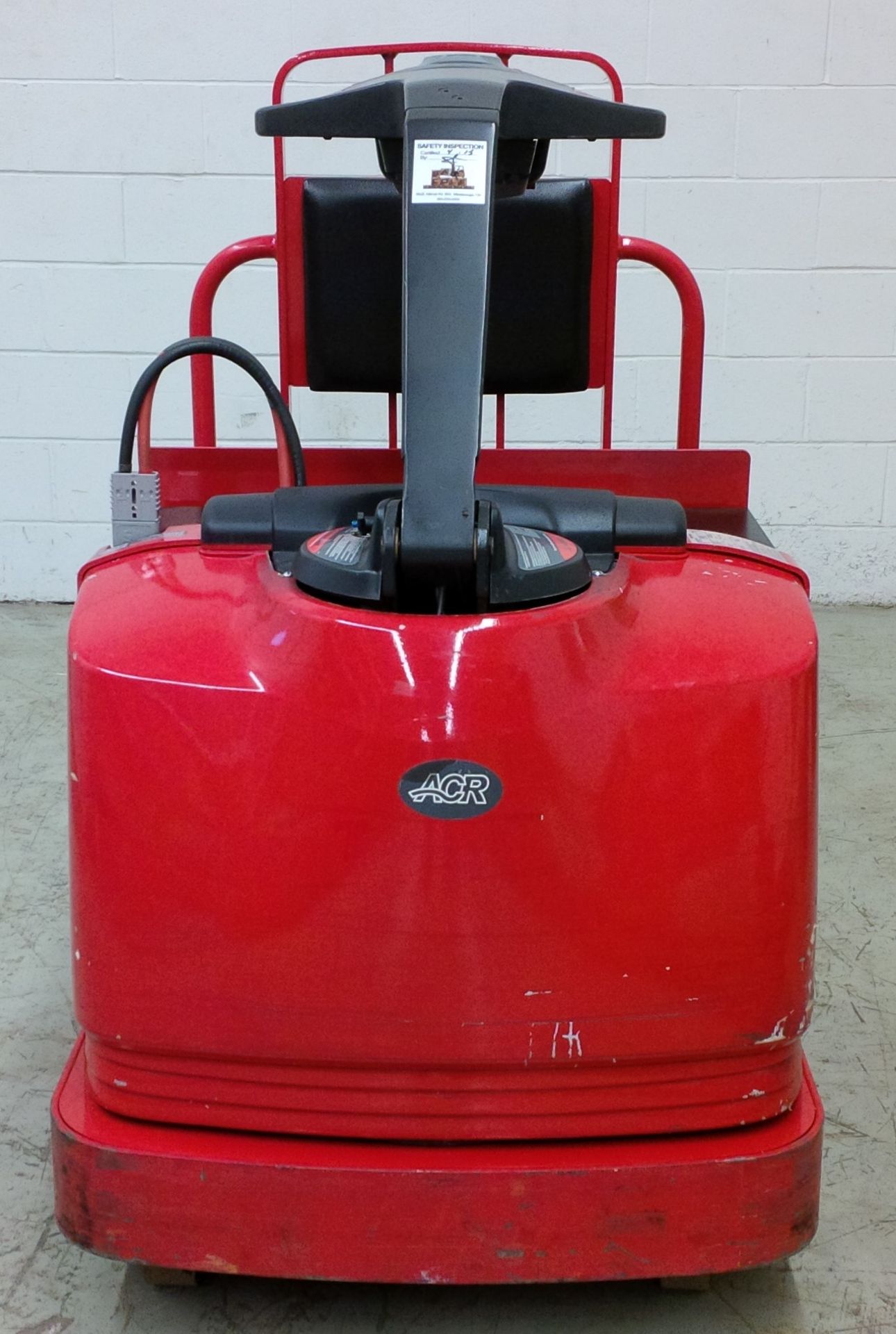 RAYMOND (2008) 8500 24V ELECTRIC RIDE-ON PALLET JACK WITH 6000 LB. CAPACITY, HAWKER POWER GUARD - Image 4 of 5