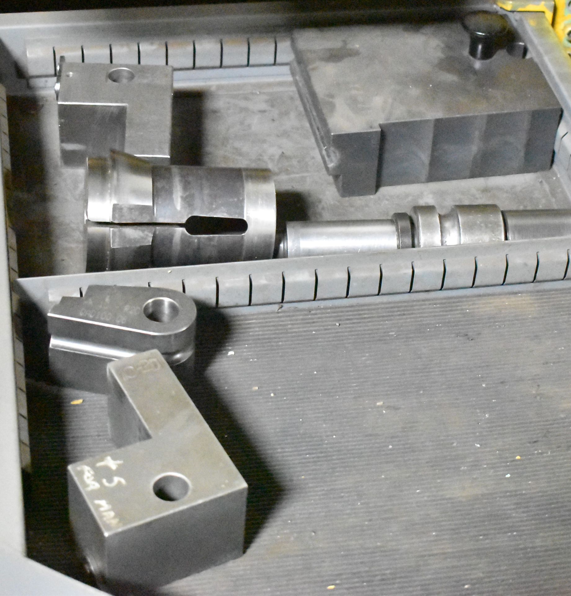 LOT/ CABINET WITH PIPE BENDER TOOLING - COLLETS AND DIES: OD 0.23"X0.039" WALL TO OD 1.5"X0.11" WALL - Image 3 of 6