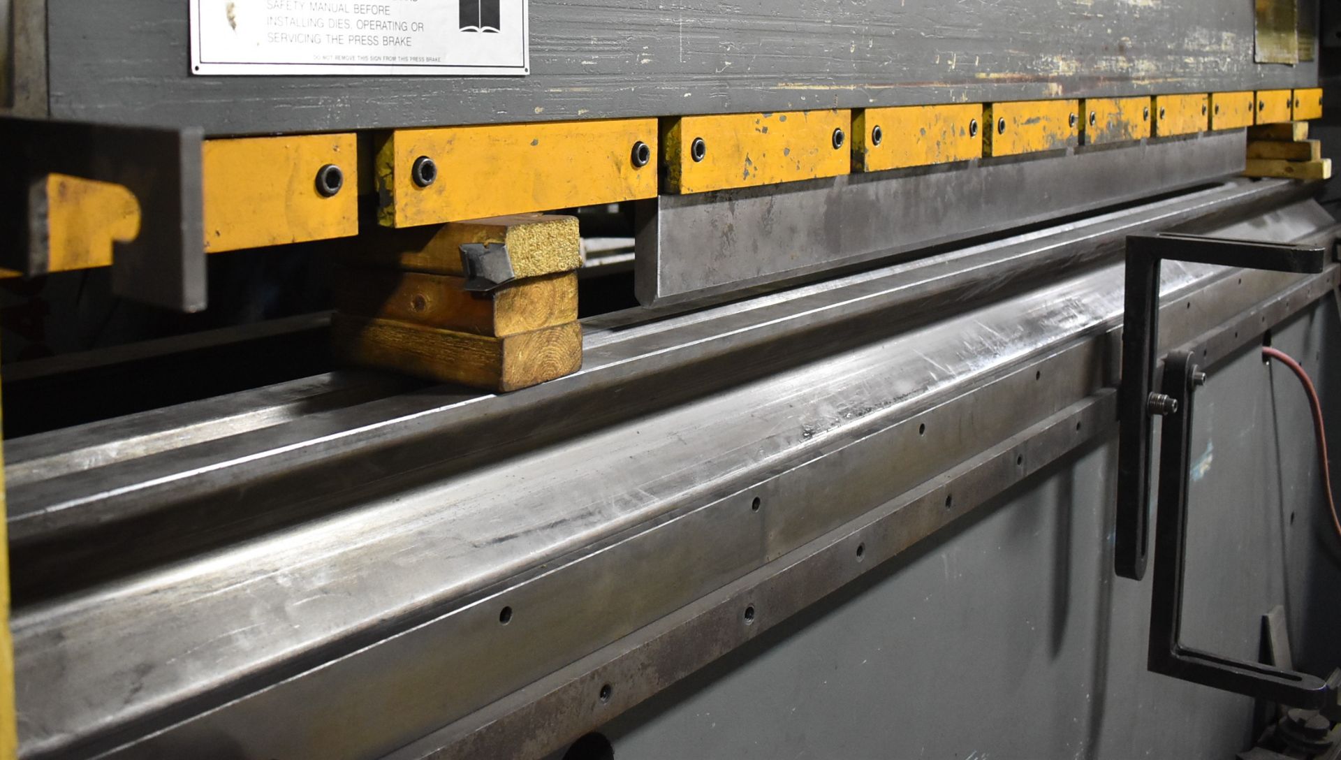 DARBERT AUTOBENDER MPF10-135 HYDRAULIC PRESS BRAKE WITH ALT 500 PLC CONTROL, 135 TONNE CAPACITY, - Image 3 of 6