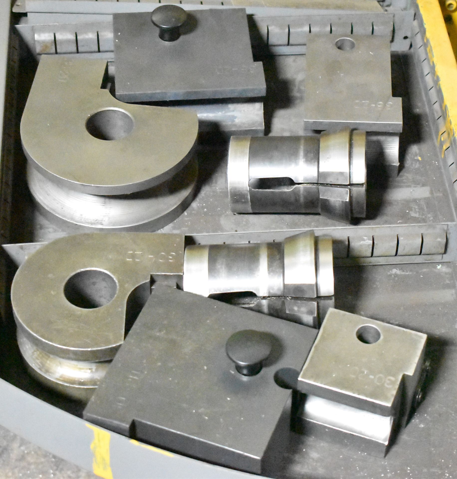 LOT/ CABINET WITH PIPE BENDER TOOLING - COLLETS AND DIES: OD 0.23"X0.039" WALL TO OD 1.5"X0.11" WALL - Image 5 of 6