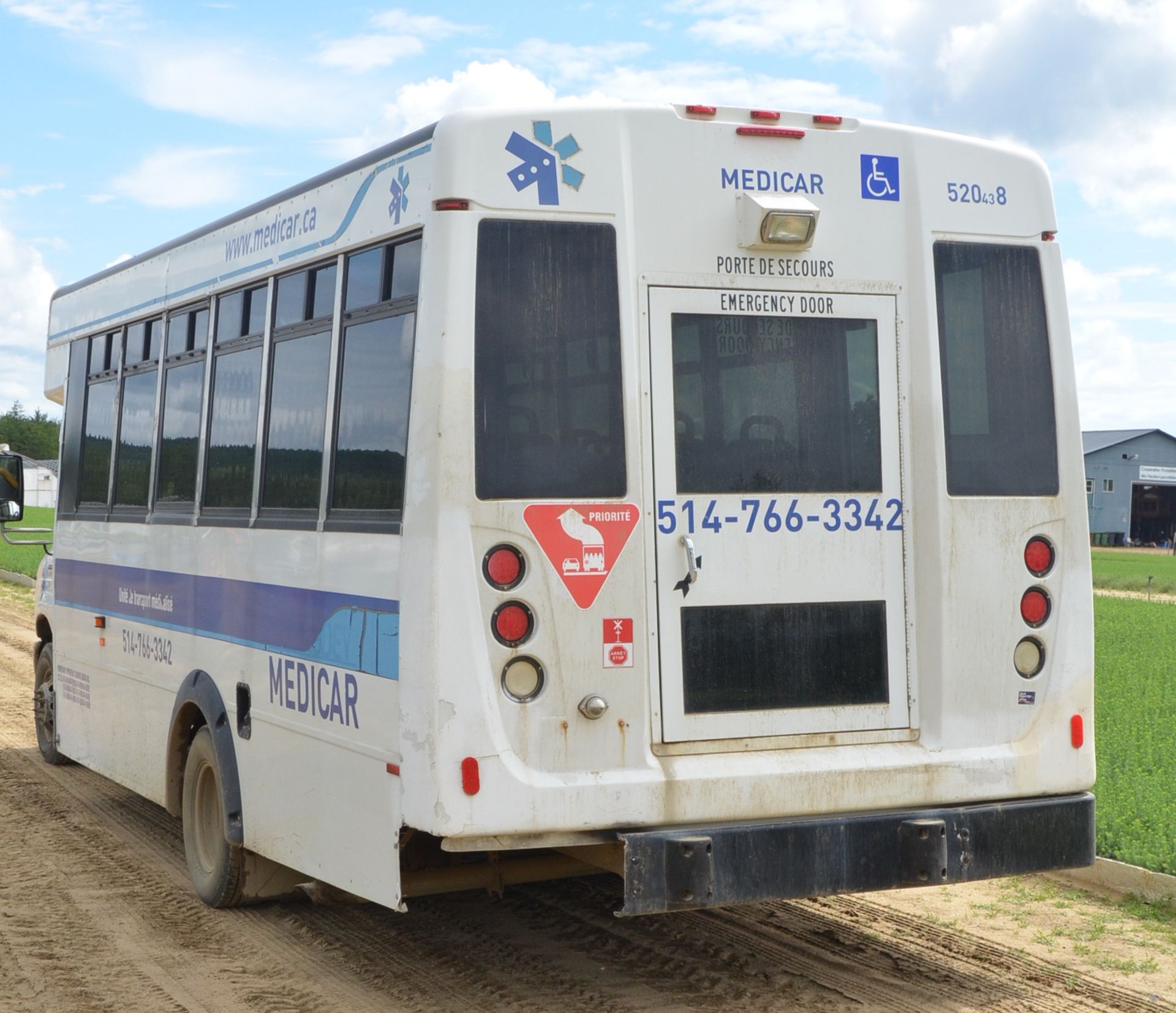 FORD (2008) E450 GIRARDIN CTV G5 (16) PASSENGER BUS WITH 6.0LITER DIESEL ENGINE, AUTOMATIC - Image 4 of 9