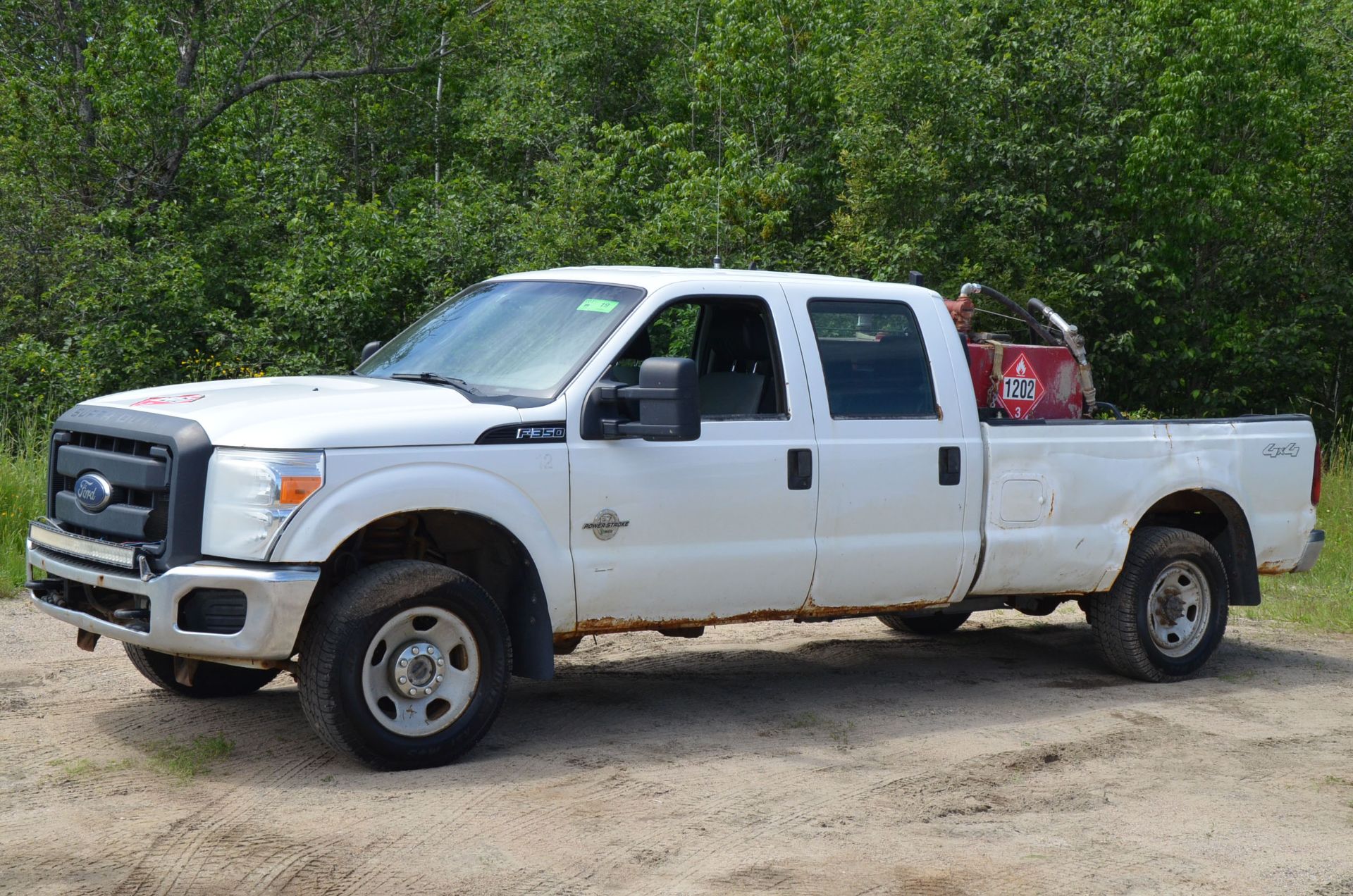 FORD (2012) F350 XLT CREW CAB PICKUP TRUCK WITH POWERSTROKE 6.7LITER TURBO DIESEL ENGINE, AUTO