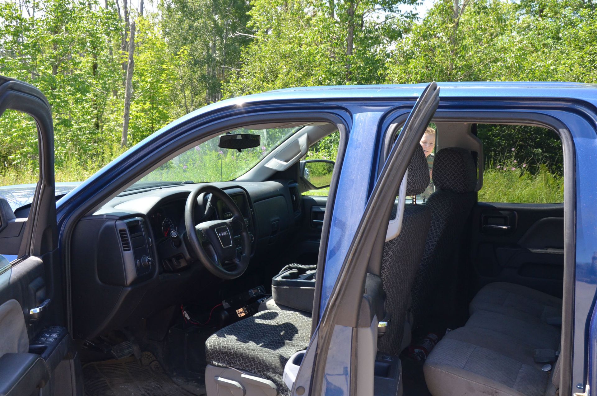 GMC (2015) SIERRA 1500 SLE EXTENDED CAB FOUR DOOR PICKUP TRUCK WITH 5.3LITER V8 GAS ENGINE, AUTO - Image 6 of 15