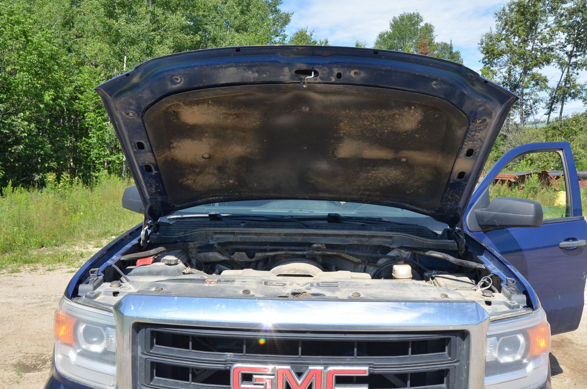 GMC (2015) SIERRA 1500 SLE EXTENDED CAB FOUR DOOR PICKUP TRUCK WITH 5.3LITER V8 GAS ENGINE, AUTO - Image 10 of 15