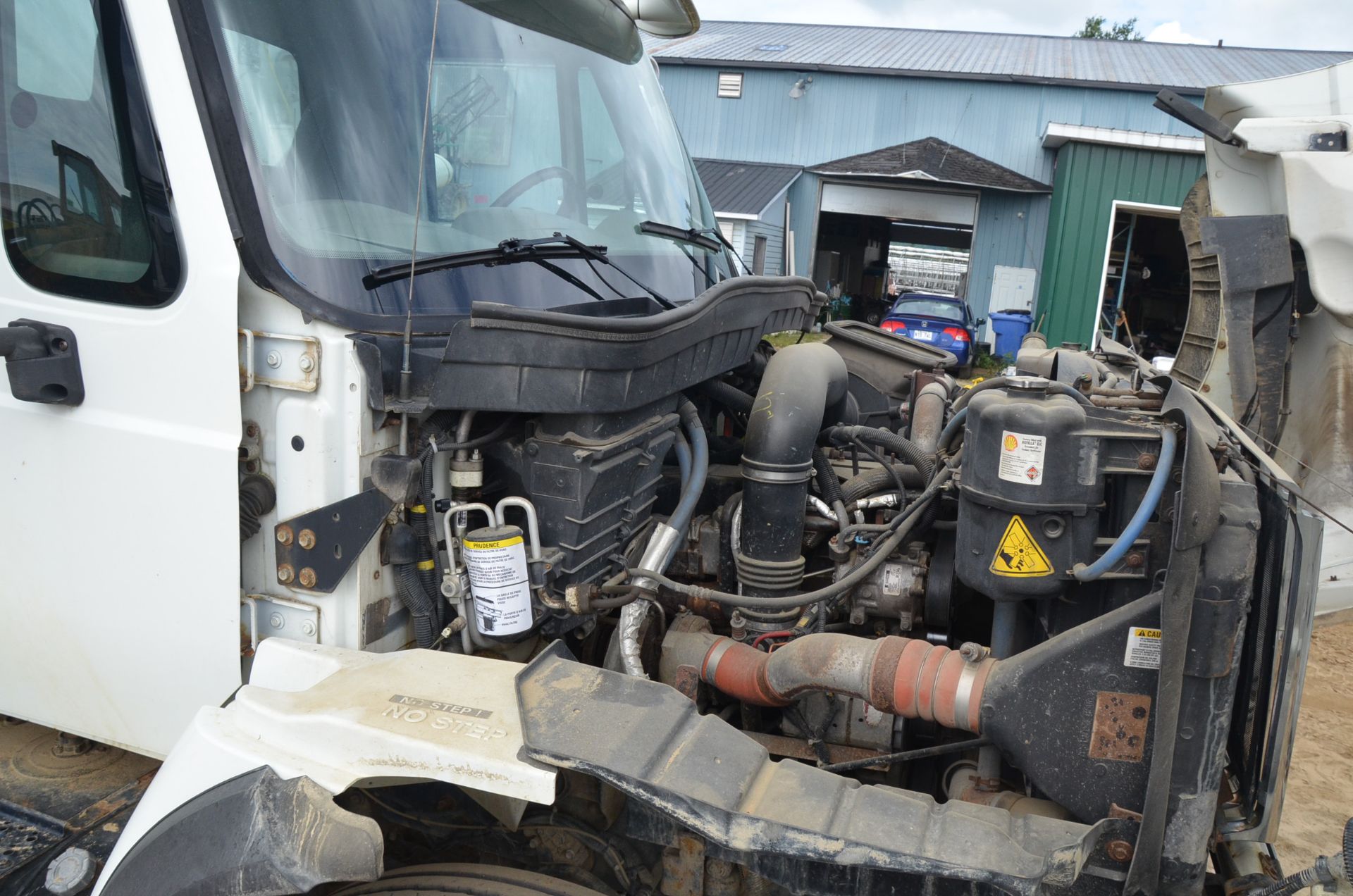 INTERNATIONAL (2008) 7400SBA 6X4 TANDEM AXLE CUBE TRUCK WITH MAXFORCE 466 DT 7.6LITER TURBO DIESEL - Image 9 of 18