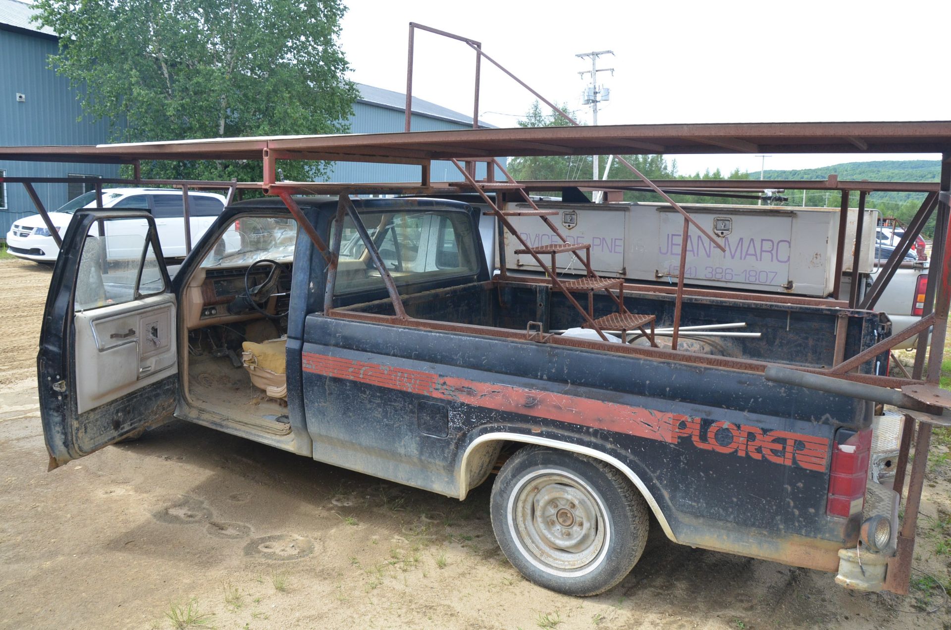 FORD F150 PICKUP TRUCK WITH ROOFTOP WORK PLATFORM, S/N VIN N/A (OFF ROAD ONLY YARD TRUCK - NOT - Image 2 of 3