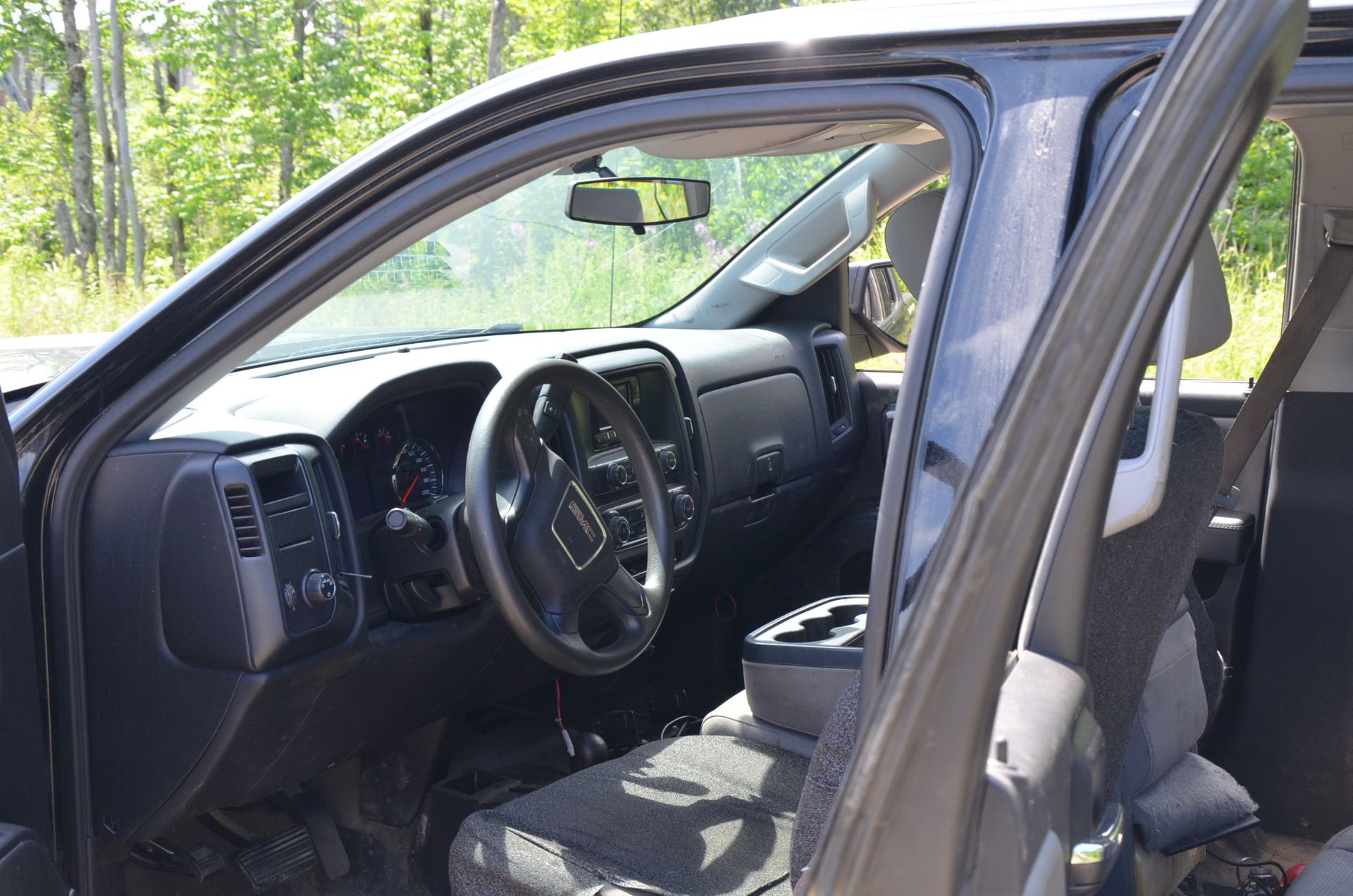 GMC (2015) SIERRA 1500 SLE EXTENDED CAB FOUR DOOR PICKUP TRUCK WITH 5.3LITER V8 GAS ENGINE, AUTO - Image 6 of 15