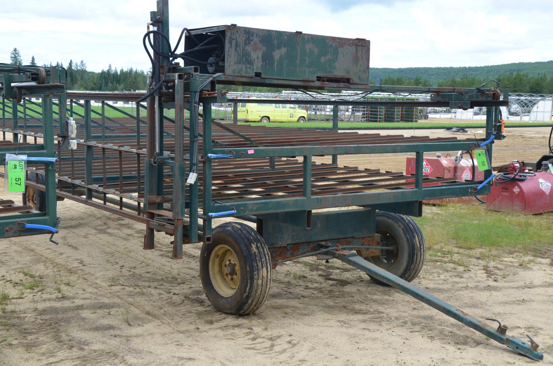 ARTIS 8'X25' FARM FLAT DECK TRAILER WITH TRAVERSING LOADER IMPLEMENT, S/N VIN N/A (FARM TRAILER -