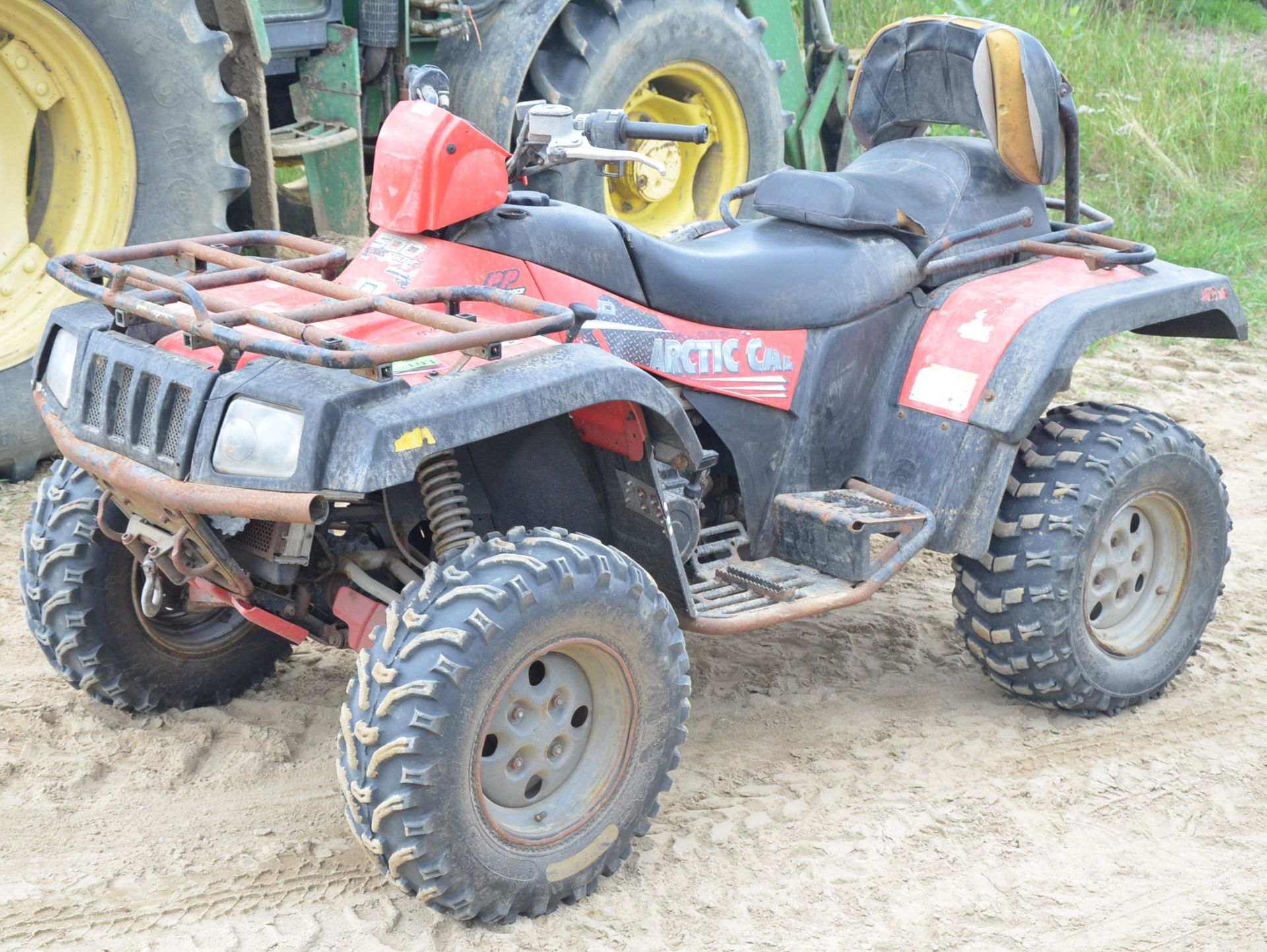 ARCTIC CAT (2005) CRTV500 4X4 ATV WITH 500CC FOUR STROKE ENGINE, AUTOMATIC TRANSMISSION, APPROX. 5, - Image 2 of 2