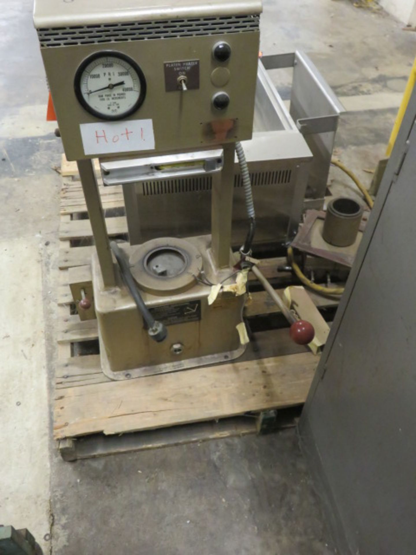 PASADENA MANUAL HEATED BENCH-TYPE HYDRAULIC PRESS, S/N: N/A [RIGGING FEES FOR LOT #20 - $50 USD PLUS