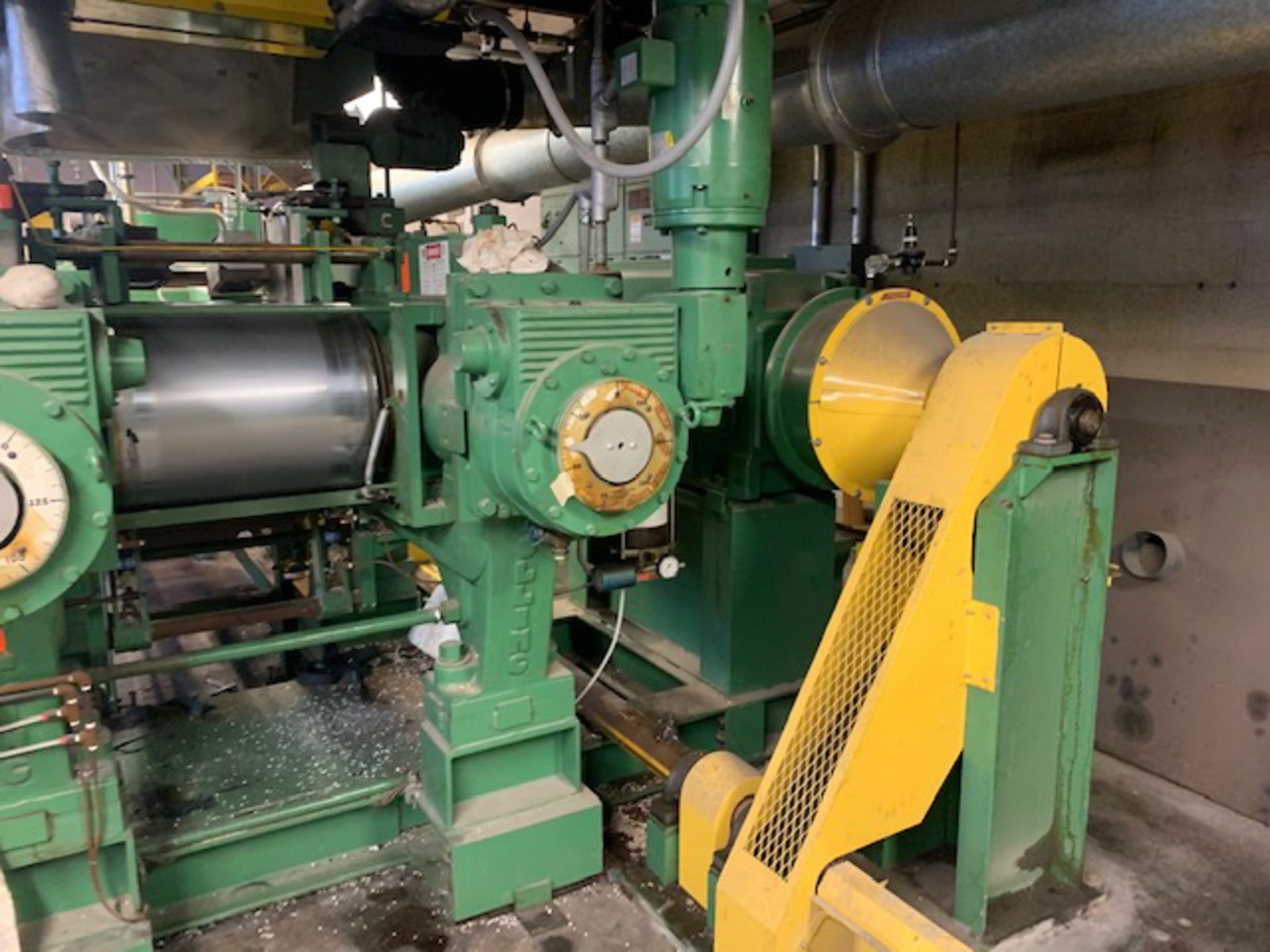 BOLLING 2 ROLL MILL WITH 24"X 20" OD CORED ROLLS, UNITIZED CONSTRUCTION, DIRECT CONNECT TO GEARBOX - Image 3 of 6