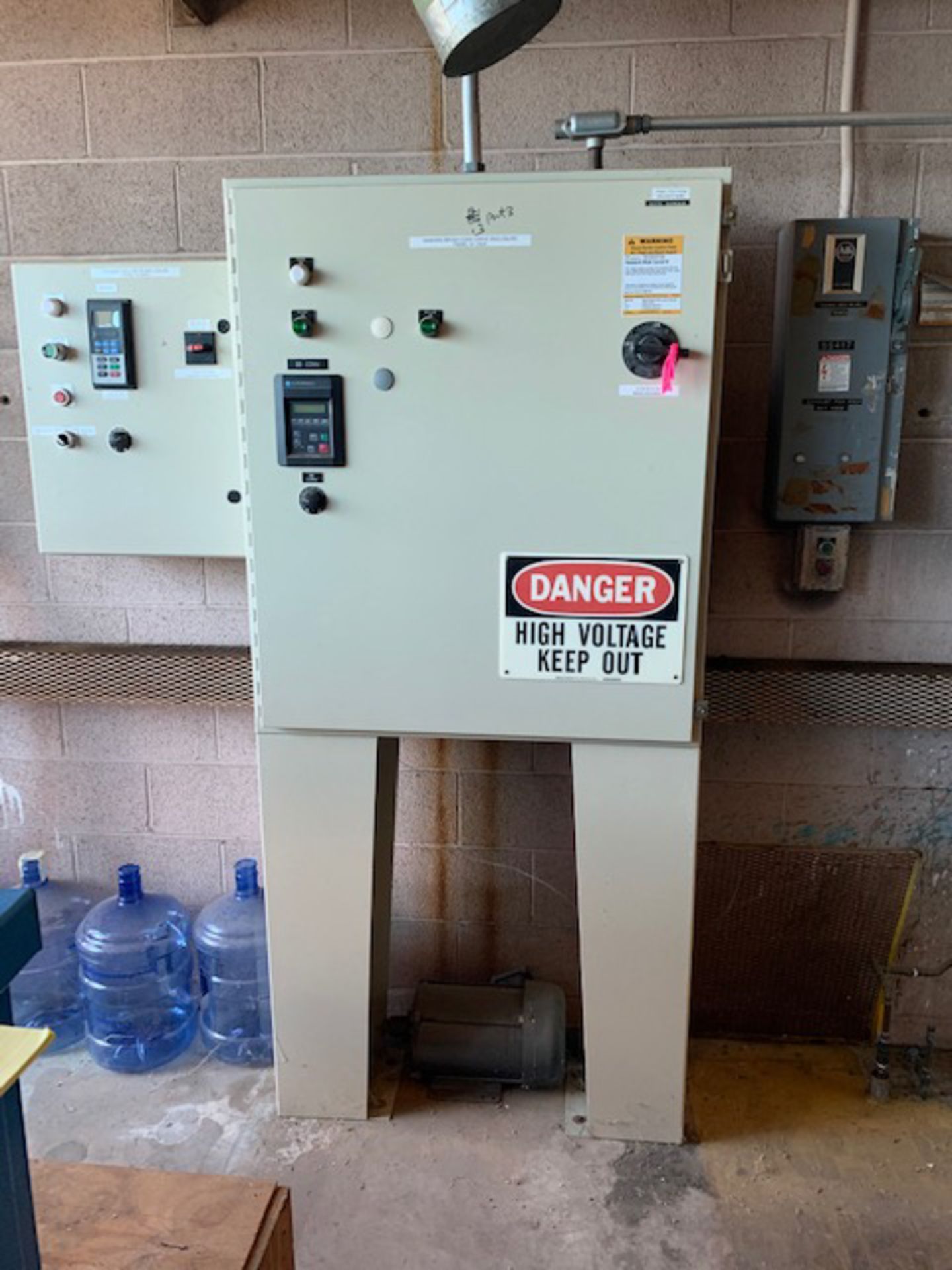 DUBOIS MACHINE CO SB-24 PANEL SANDER WITH APPROX. 24" CAPACITY, S/N: 4003 (CI) [RIGGING FEES FOR LOT - Image 6 of 6