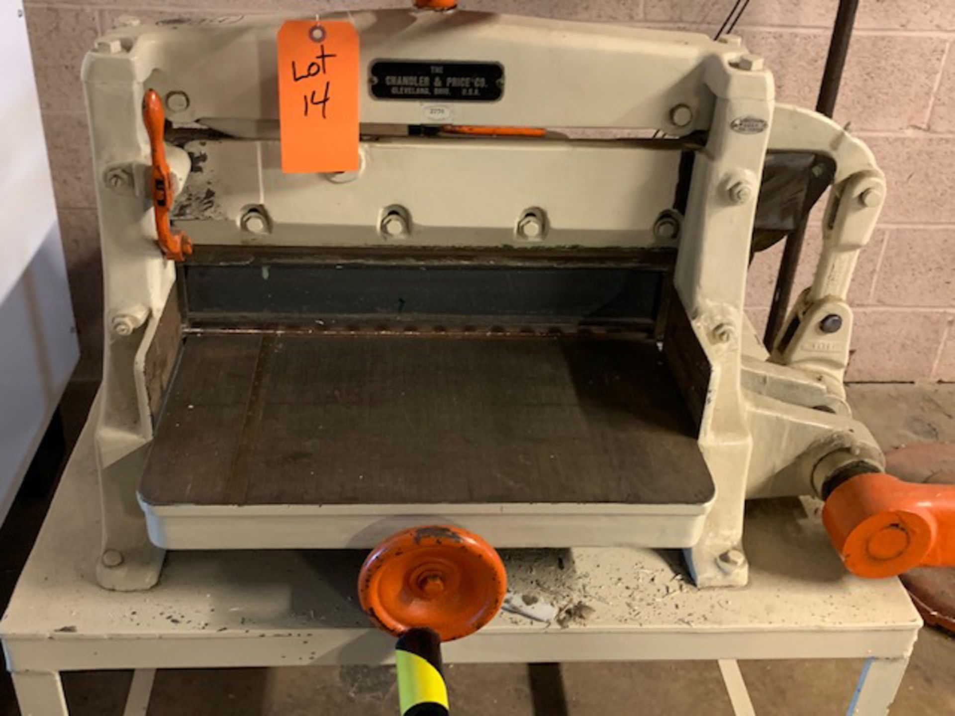 CHANDLER & PRICE MANUAL GUILLOTINE CUTTER WITH 2.5" OPENING [RIGGING FEES FOR LOT #14 - $50 USD PLUS