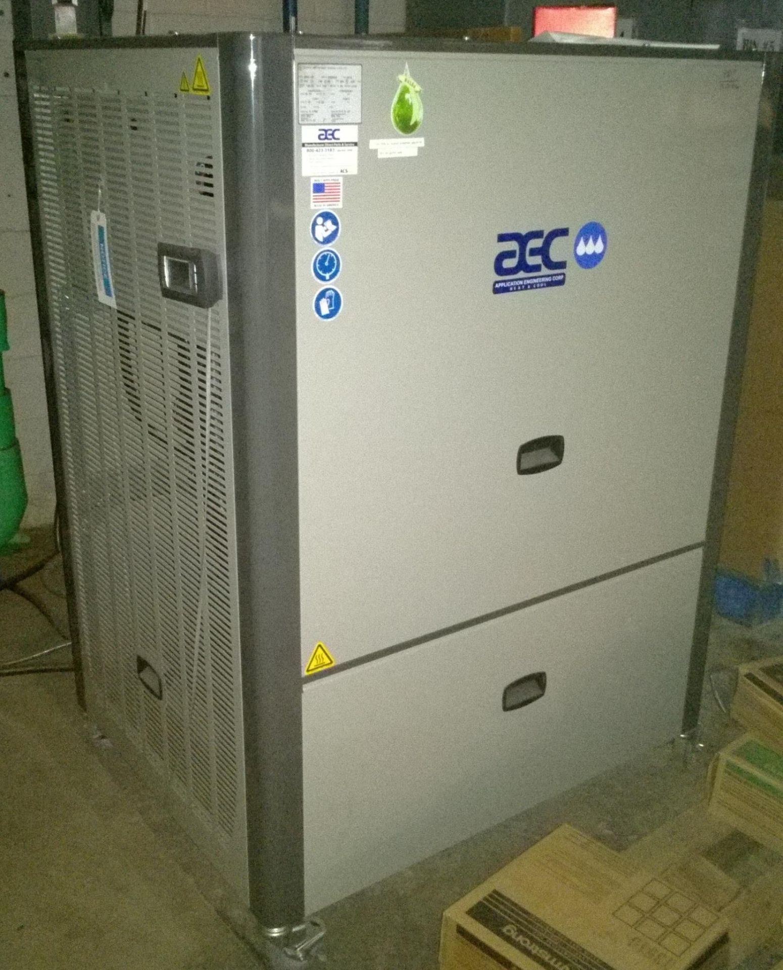 AEC (2015) GPWC-40 INDUSTRIAL CHILLER WITH 10 HP, S/N: 45D0082 (CI) [RIGGING FEES FOR LOT #134 - $