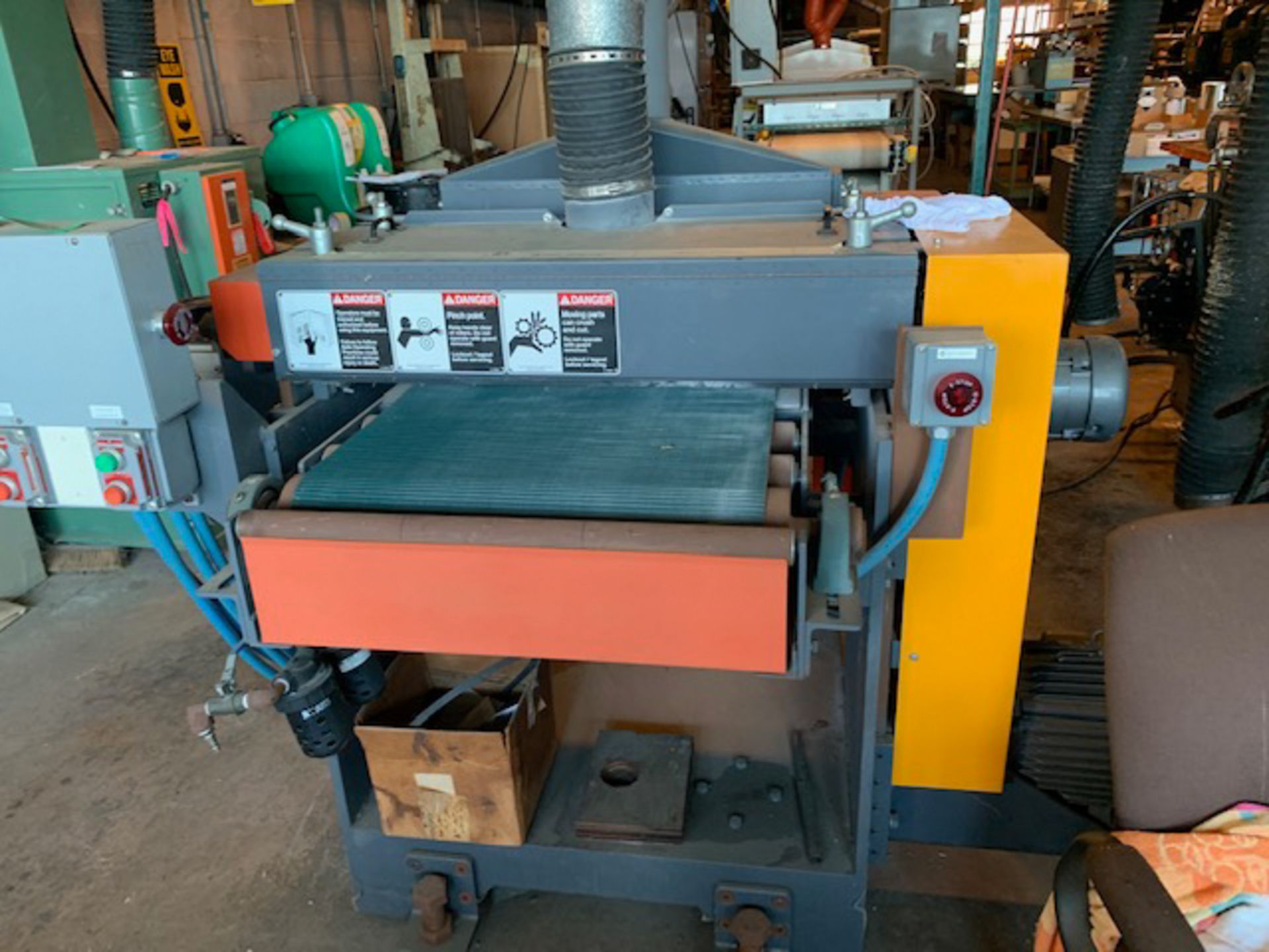 DUBOIS MACHINE CO SB-24 PANEL SANDER WITH APPROX. 24" CAPACITY, S/N: 4003 (CI) [RIGGING FEES FOR LOT