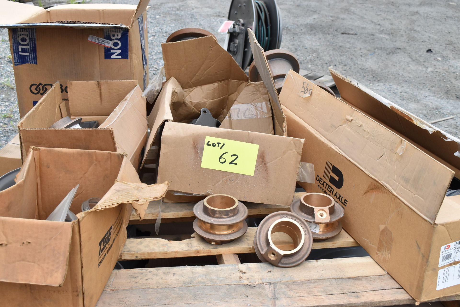 LOT/ HEAVY MACHINE SPARE PARTS - BEARINGS; MULTI-AXLE CONVERSION HANGERS; OIL CAP, O-RING & PLUG