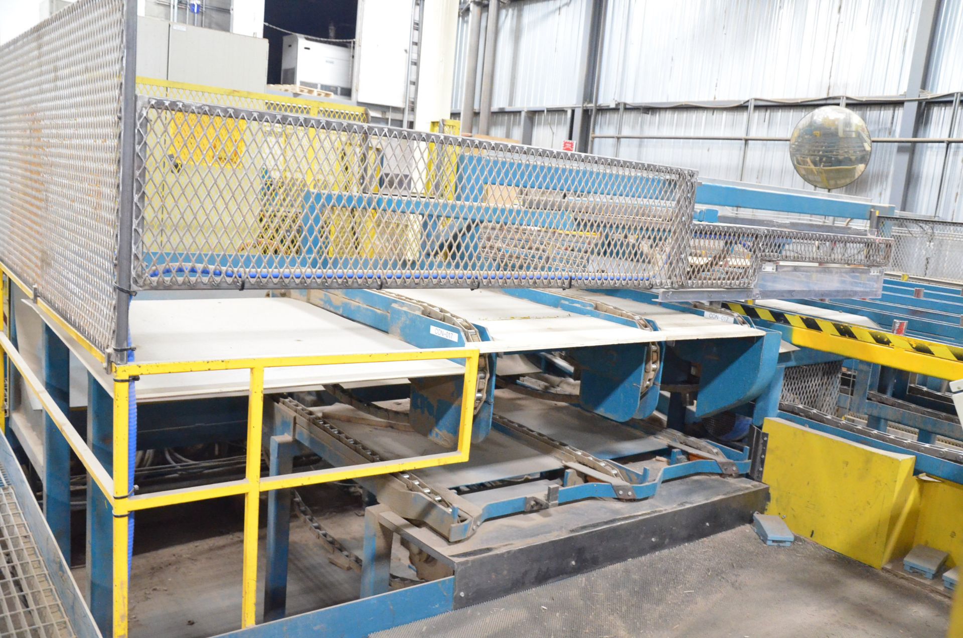 PICHE APPROX. 10'W X 55'L (6) LANE HORIZONTAL CHAIN DRIVEN ACCUMULATOR TABLE WITH (2) MANUAL - Image 5 of 7