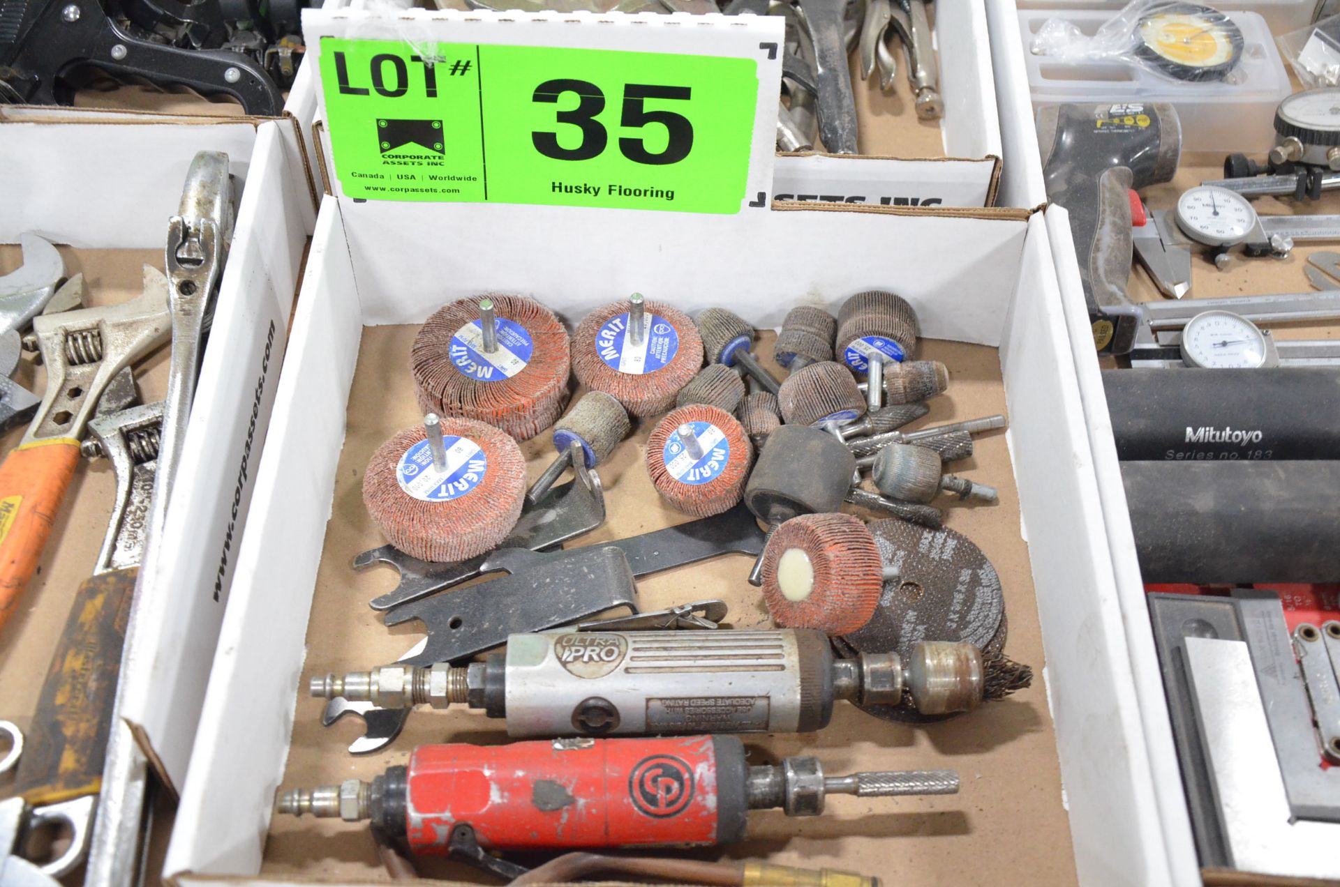 LOT/ PNEUMATIC GRINDERS