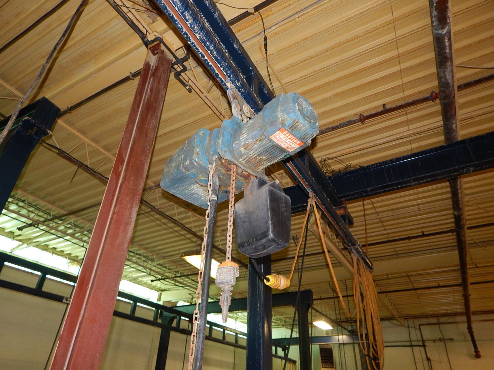 GORBEL GLMS-FS-1000 FREE STANDING MONORAIL GANTRY SYSTEM WITH 50' RUN, 11' BETWEEN UPRIGHTS, 11' - Image 4 of 4