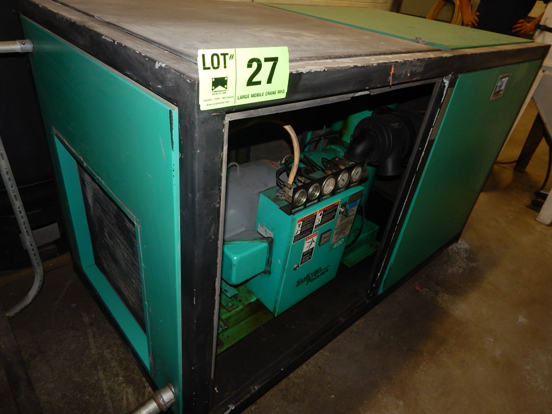 SULLIVAN PALATEK 40D ROTARY SCREW AIR COMPRESSOR WITH 40 HP, 10,151 HOURS (RECORDED AT TIME OF