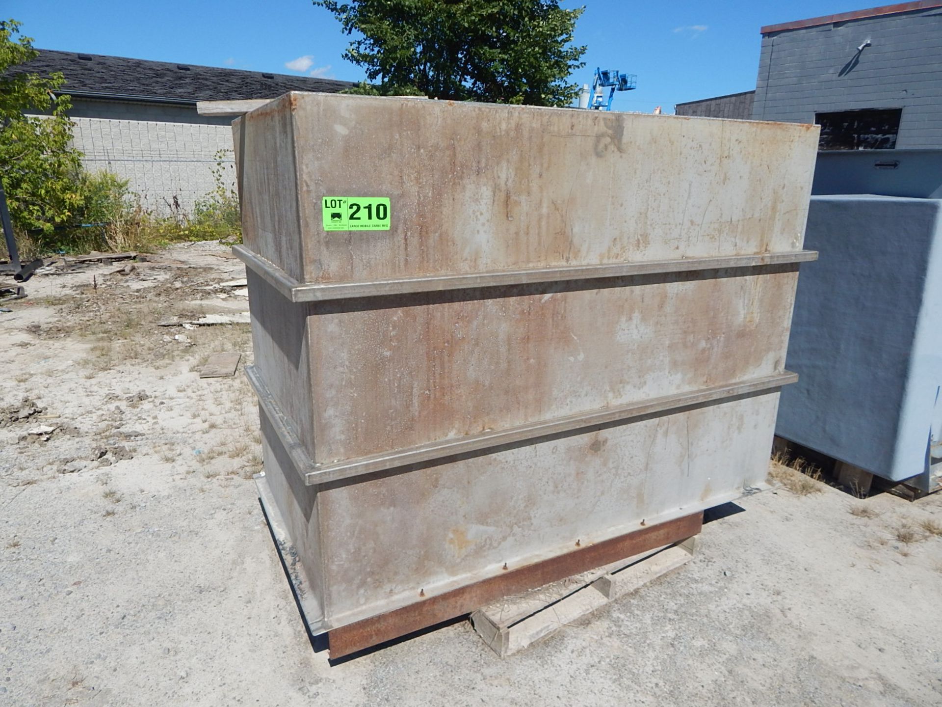 LOT/ (5) STAINLESS STEEL TANKS (LOCATED AT 144 ARMSTRONG AVE, GEORGETOWN)