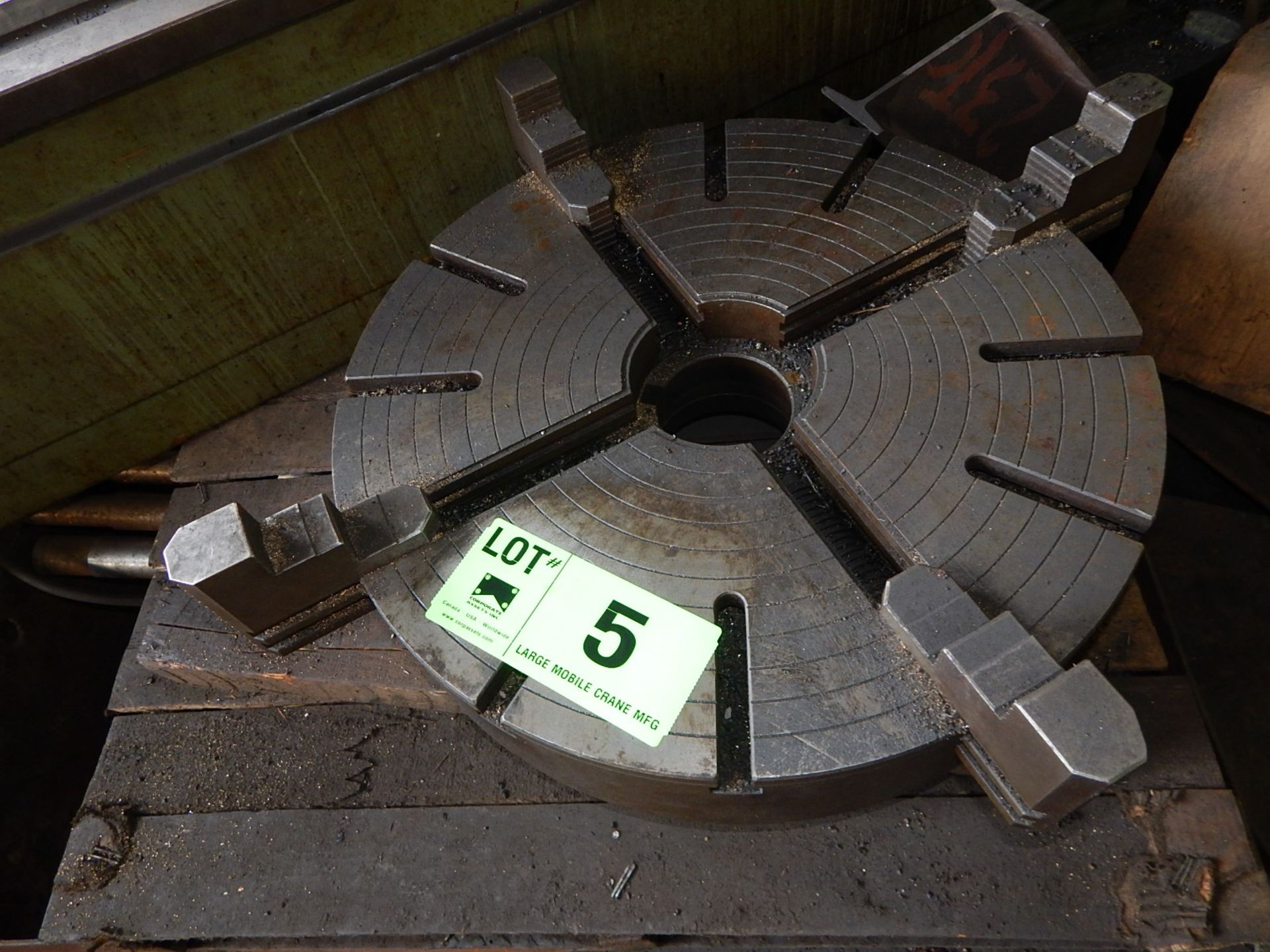 4 JAW CHUCK