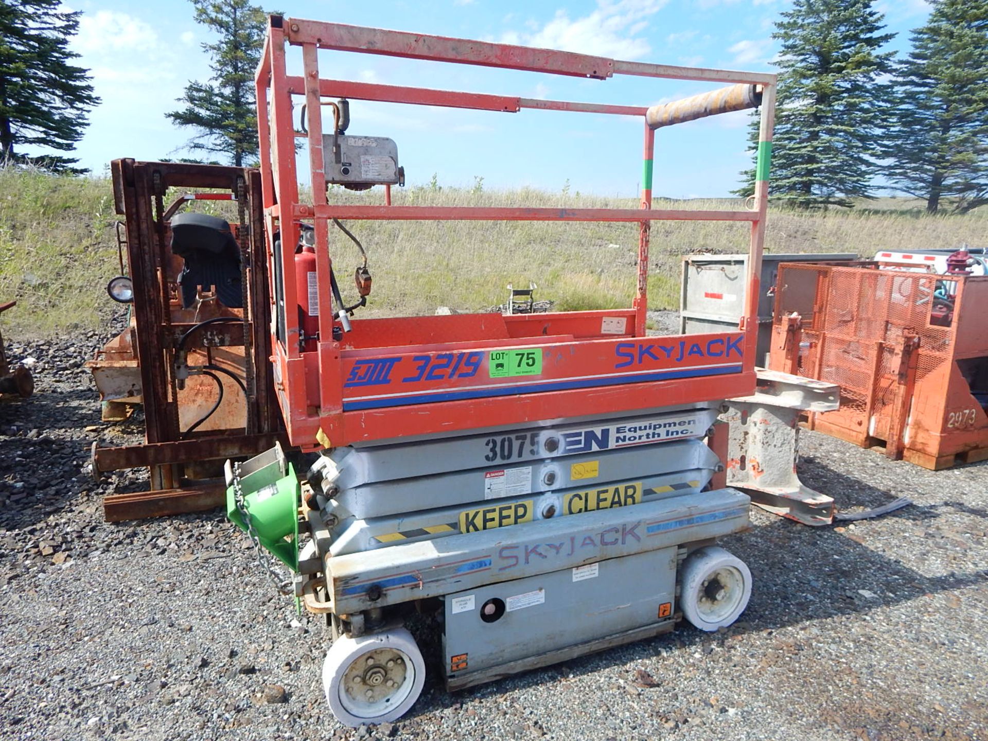 SKYJACK SJIII SCISSOR LIFT S/N: 223076 (CMD YARD)