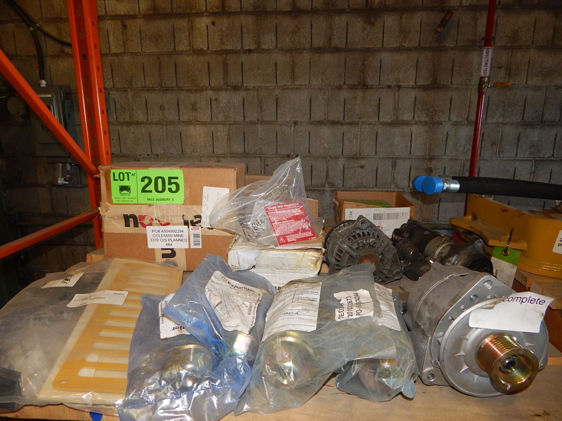 LOT/ MOBILE PARTS (CMD WAREHOUSE)