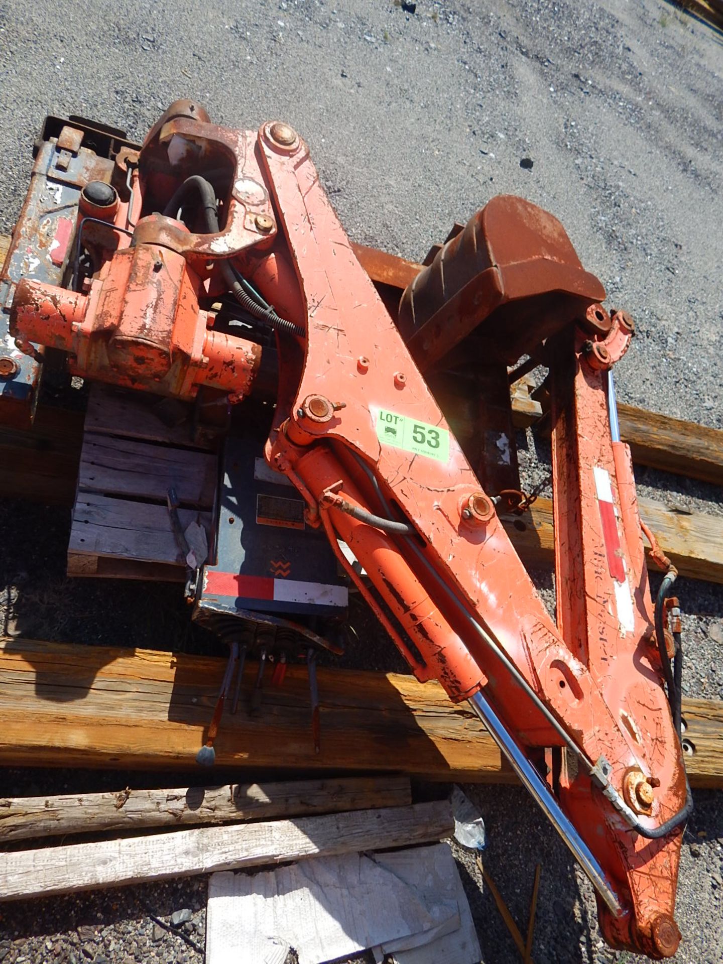 EXCAVATOR ATTACHMENT (CMD YARD)