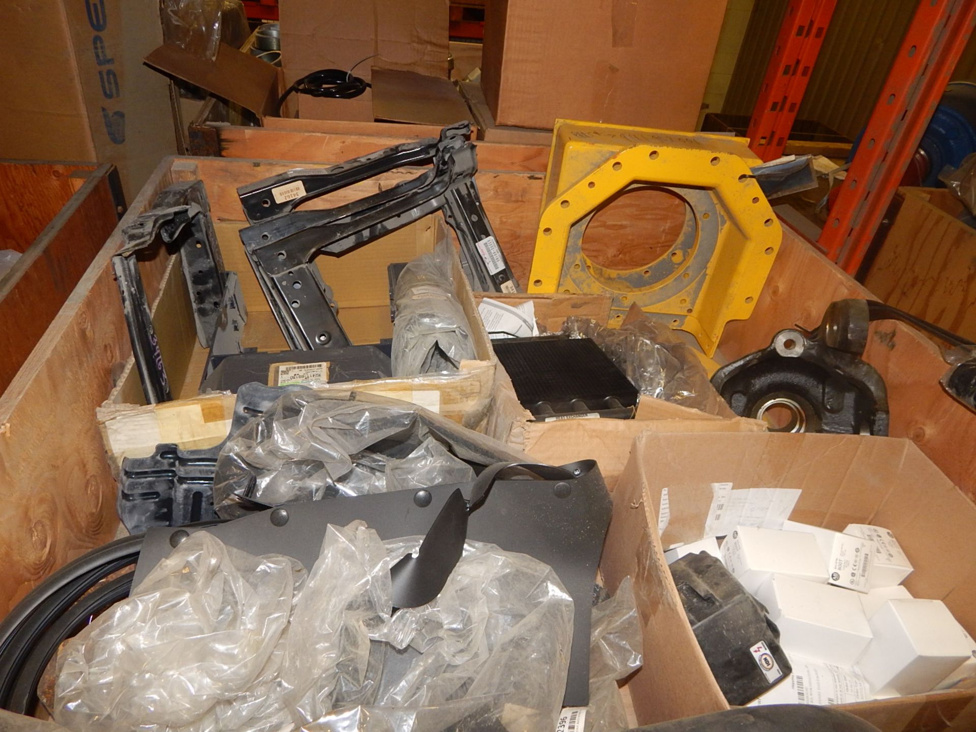 LOT/ HYDRAULIC COOLER AND PARTS (CMD WAREHOUSE) - Image 2 of 2
