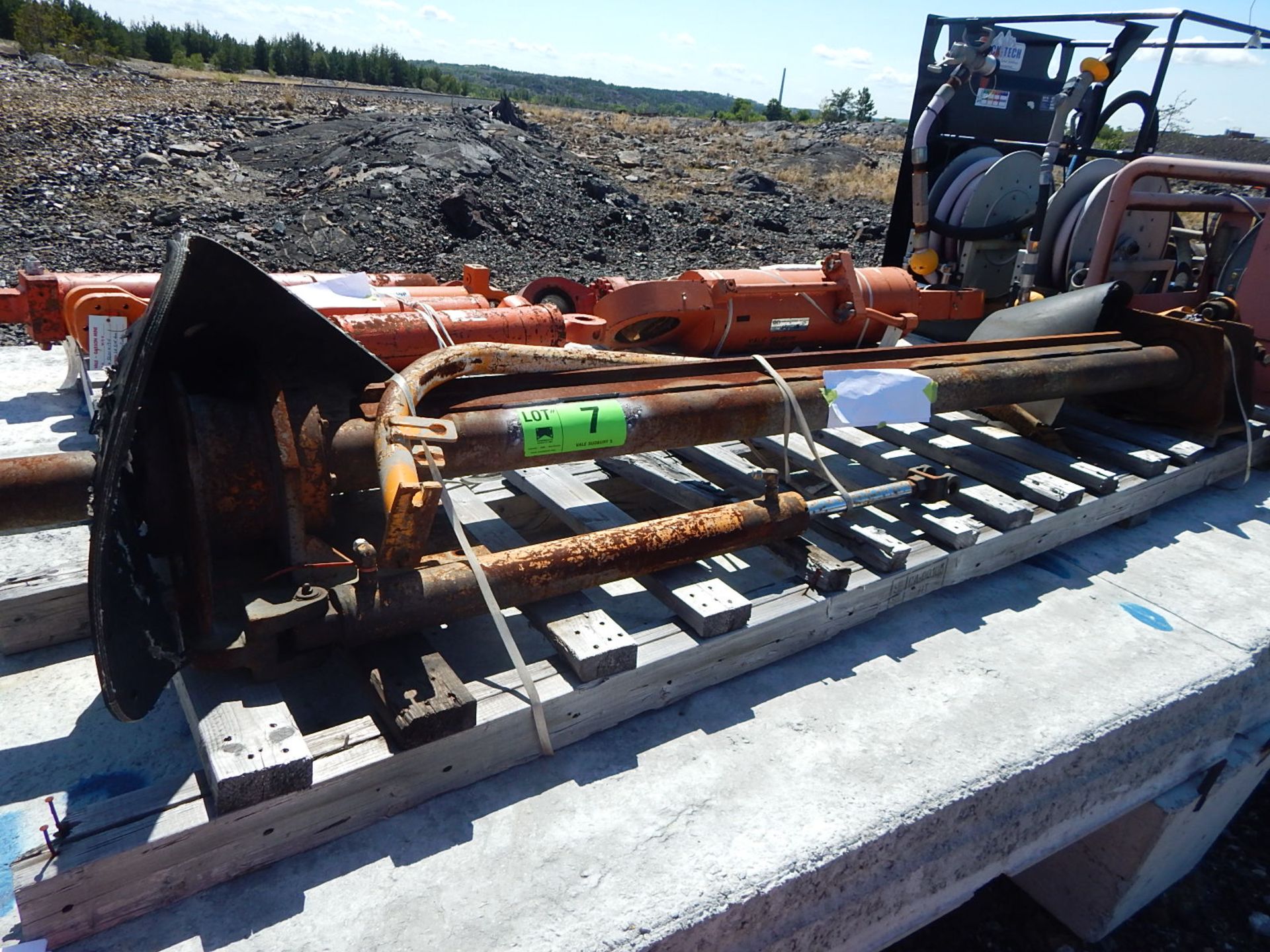 UNDER GROUND FEED RAIL (CMD YARD)