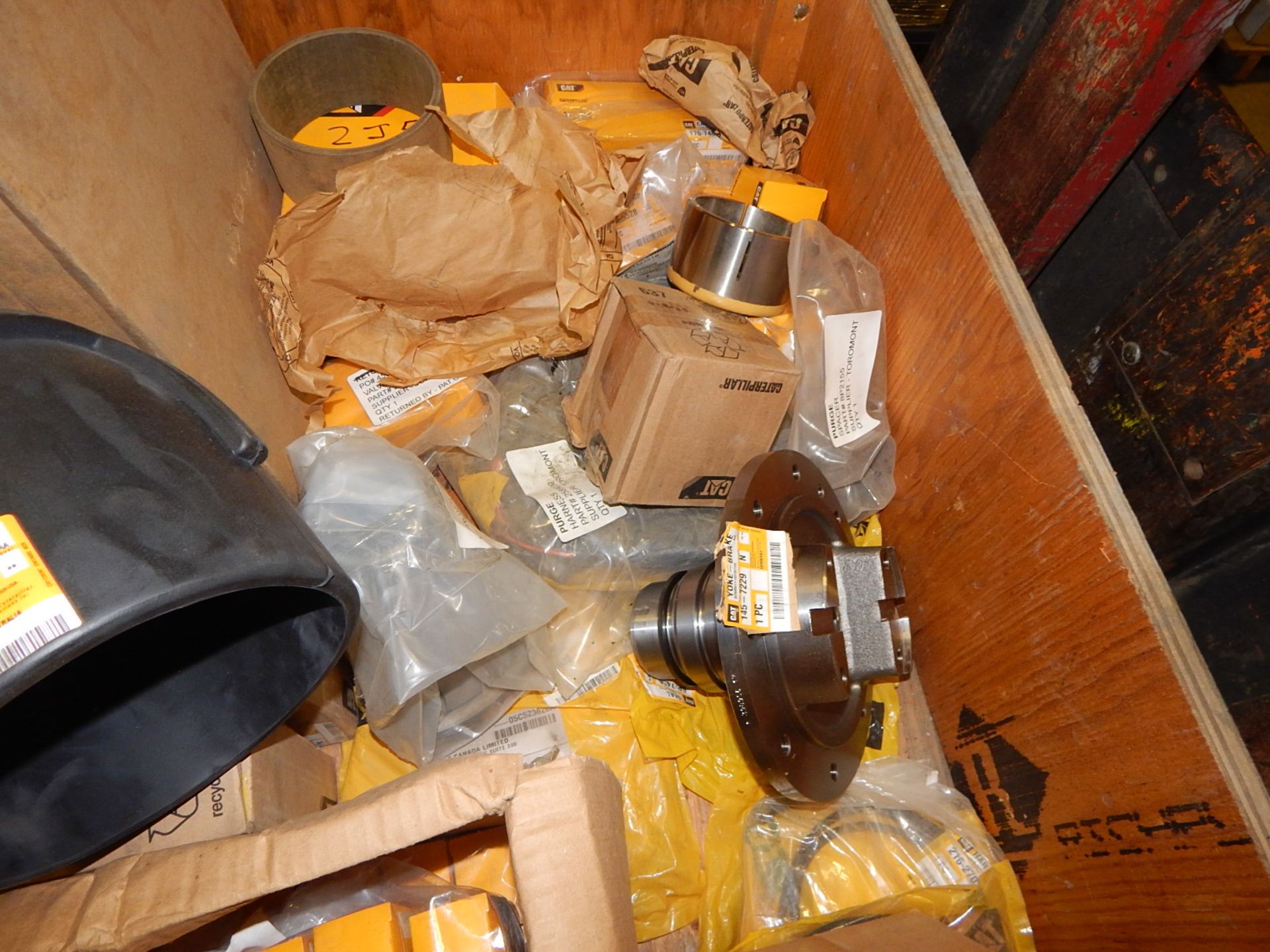 LOT/ MOBILE PARTS (CMD WAREHOUSE) - Image 4 of 5