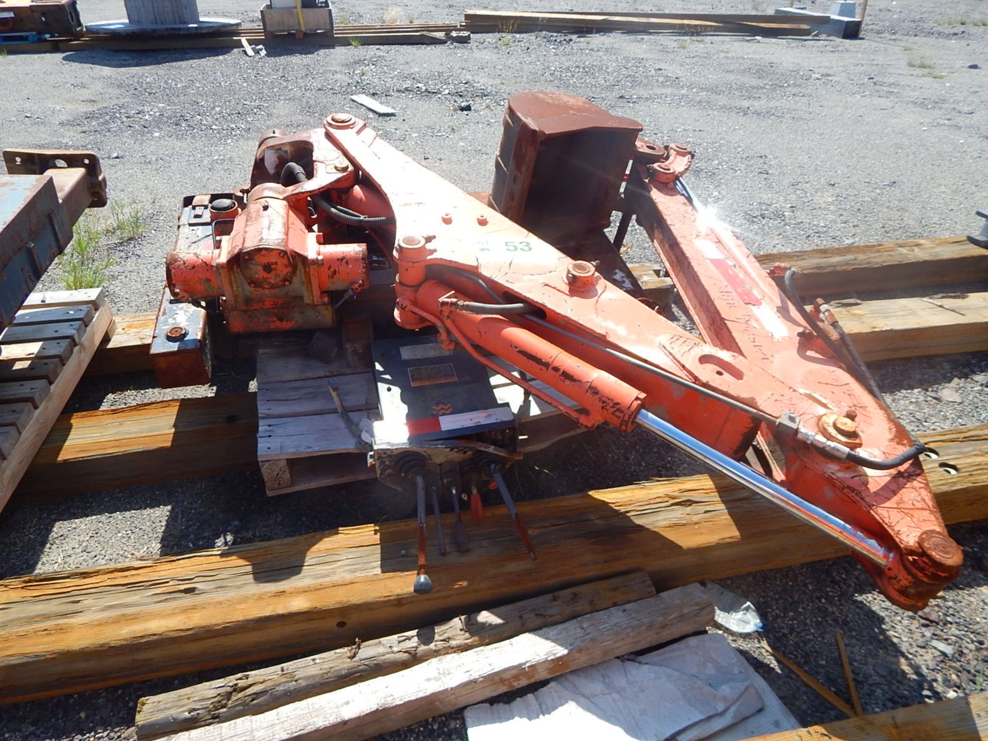 EXCAVATOR ATTACHMENT (CMD YARD) - Image 3 of 4