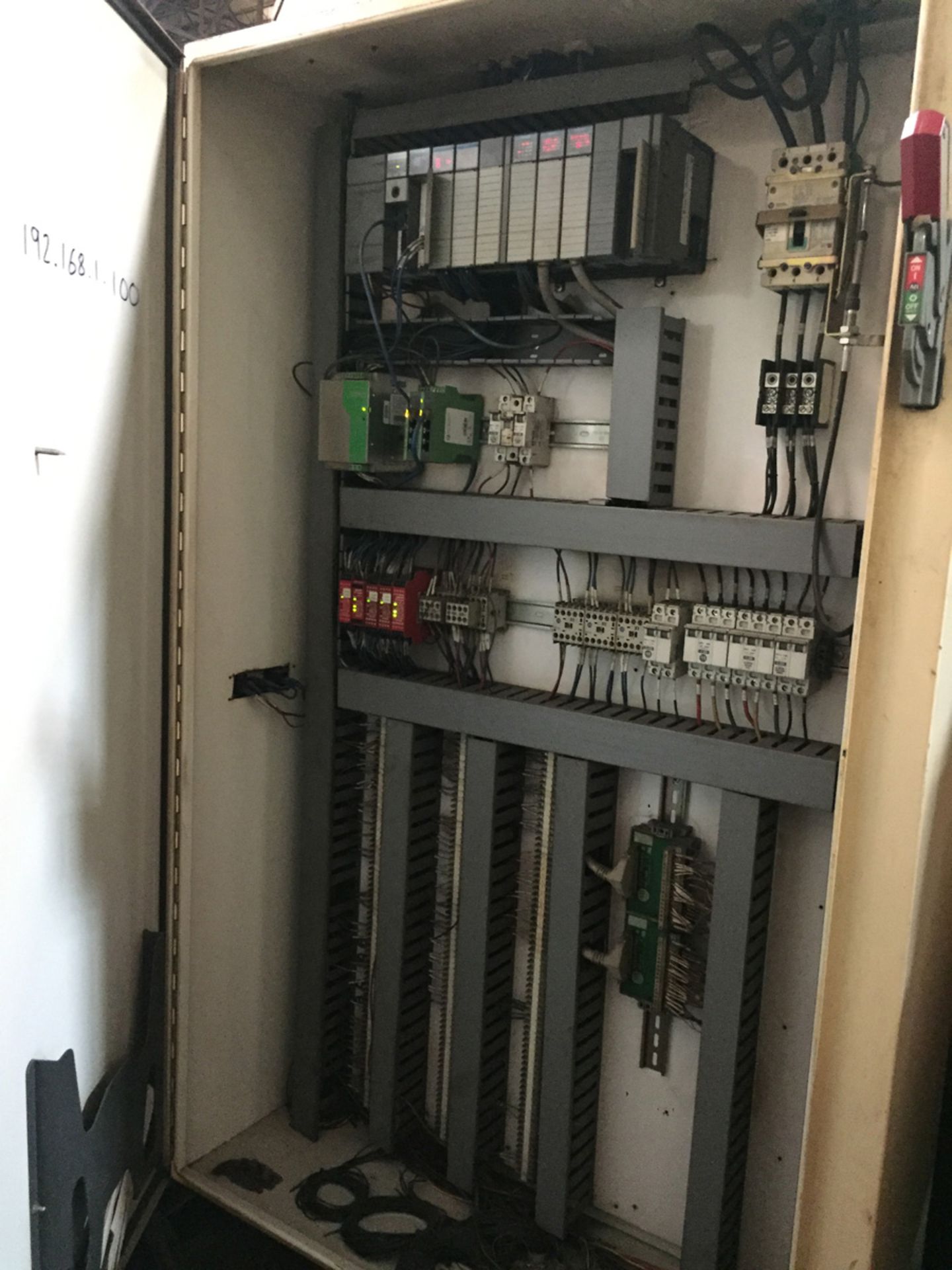 LOT/ CD.391 OP.20 FANUC LINCOLN ELECTRIC ROBOTIC WELDING CELL CONSISTING OF (2) FANUC ARCMATE 1000 - Image 4 of 4