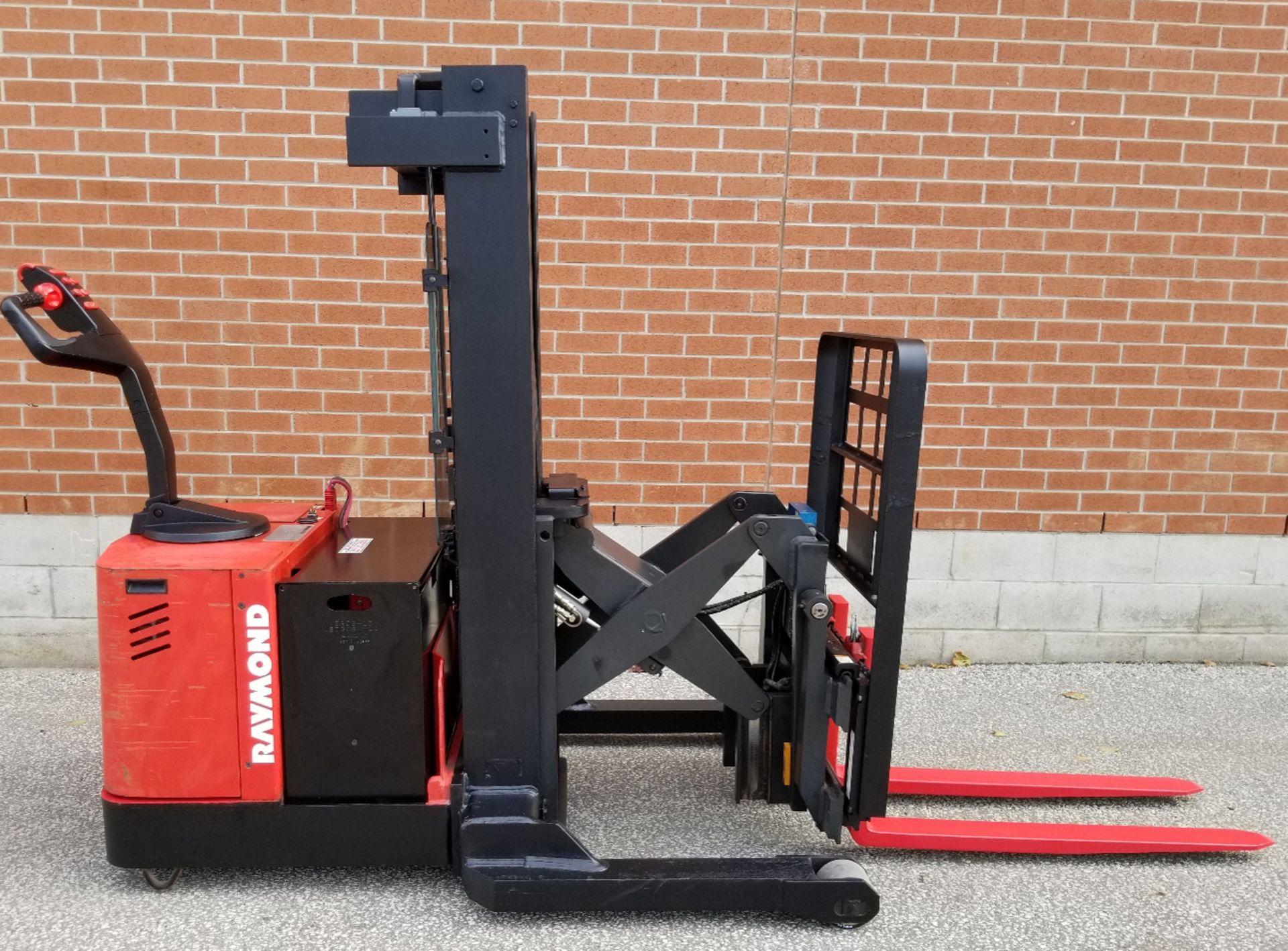 RAYMOND RWR300 24V ELECTRIC WALK-BEHIND PALLET STACKER WITH 3000 LB. CAPACITY, 153" MAX. VERTICAL