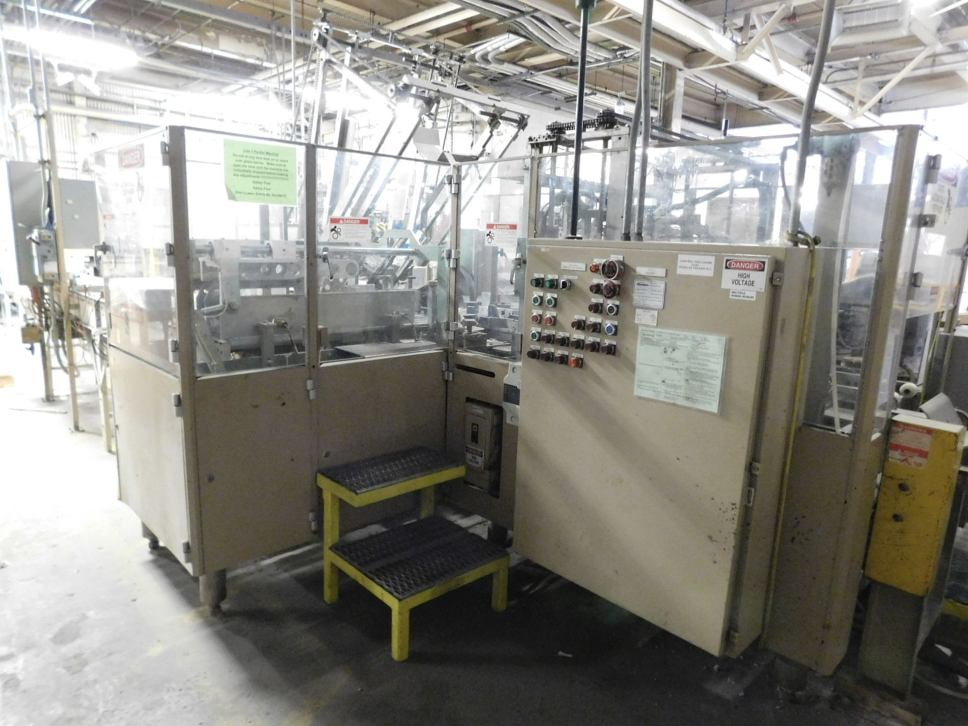 LOT/ DOUGLAS MACHINE (2005) DOUGLASIMCP WRAP-AROUND CASE PACKER, S/N: M205006 WITH NORDSON HOT - Image 7 of 10