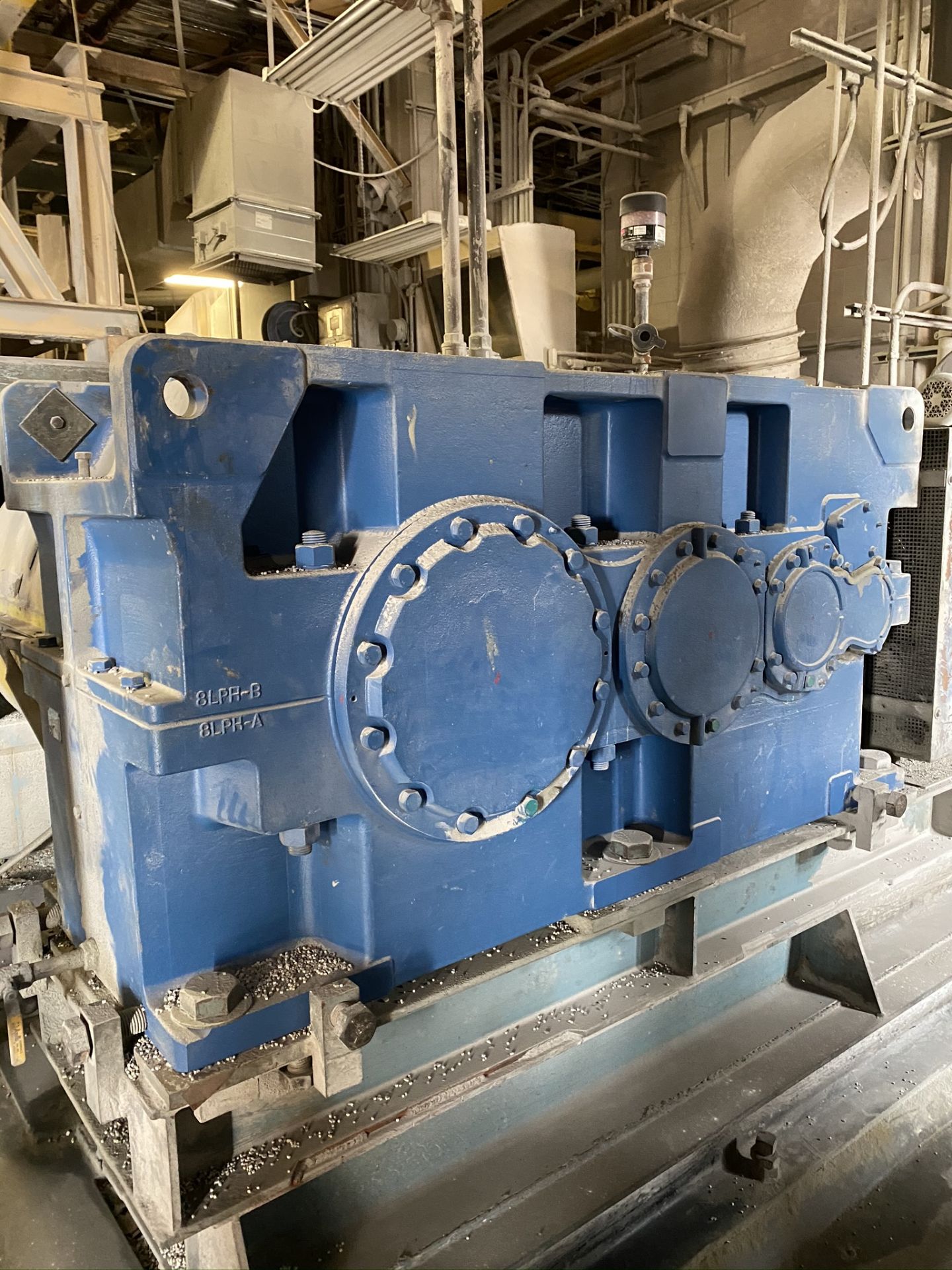 FARREL 28" X 60" TWO ROLL HORIZONTAL ROLL MILL WITH ADDITIONAL FRONT AND REAR BEARING BLOCKS AND SET - Image 3 of 15