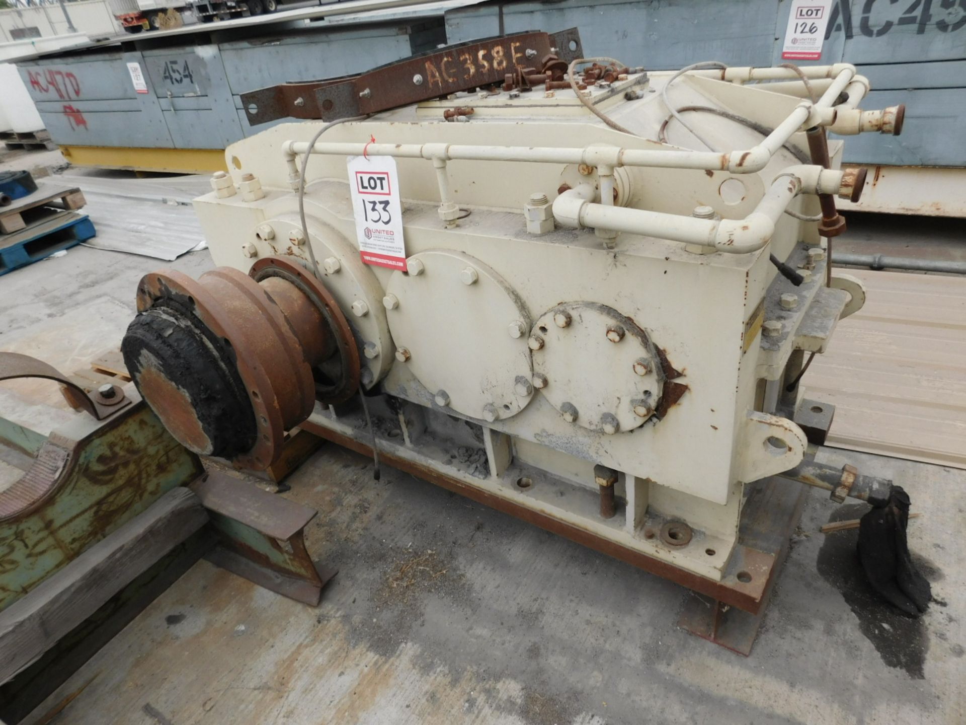 GEARBOX, S/N: N/A [RIGGING FEE FOR LOT #133 - $100 USD PLUS APPLICABLE TAXES]