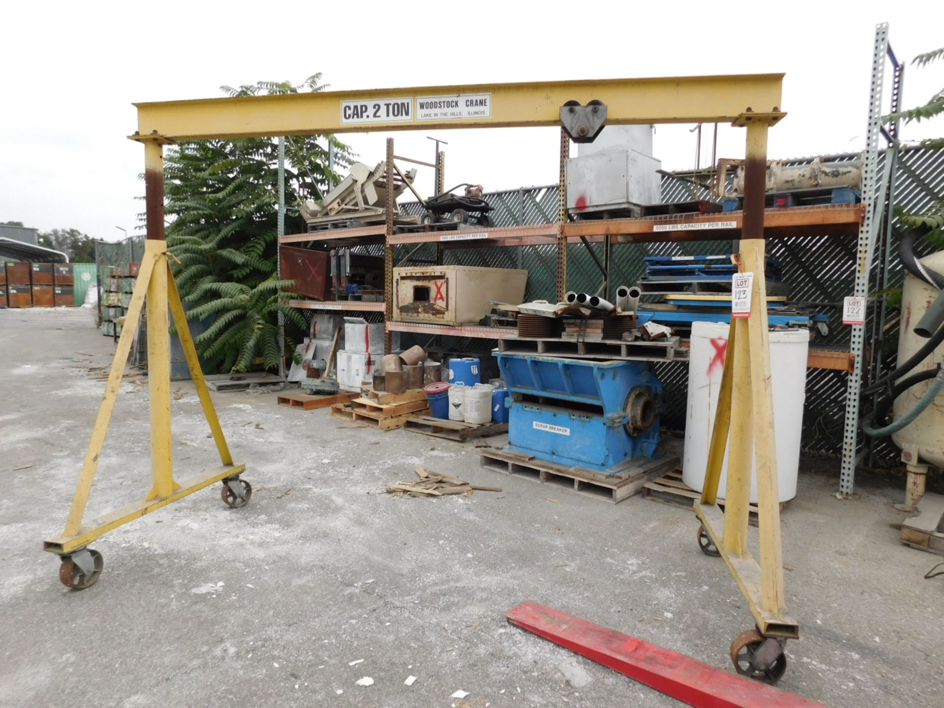 2-TON ADJUSTABLE STEEL GANTRY ON STEEL CASTERS, WITH TROLLEY AND 10'-6" DISTANCE BETWEEN UPRIGHTS,