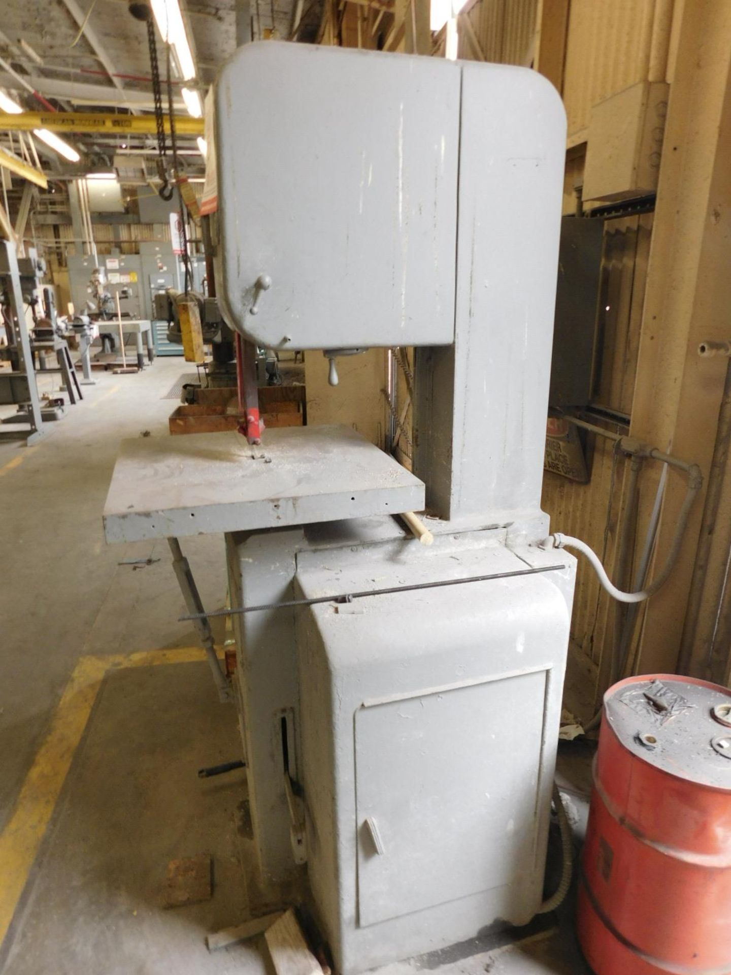 DOALL METALMASTER VERTICAL BAND SAW, S/N: N/A [RIGGING FEE FOR LOT #89 - $50 USD PLUS APPLICABLE - Image 2 of 3