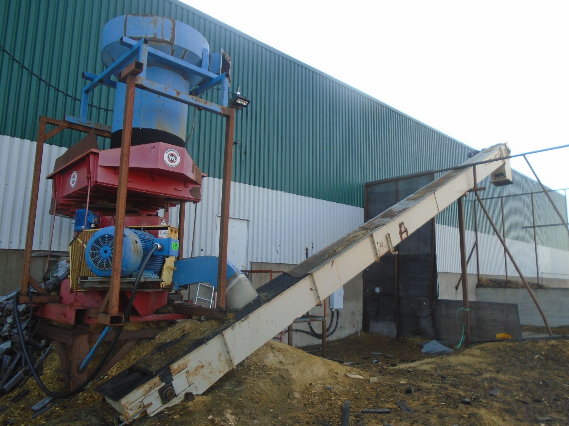 MORBARK CHIP-PAC ELECTRIC CHIPPER WITH APPROX. 15" CAPACITY, 45' INCLINE CONVEYOR, S/N: N/A (CI)
