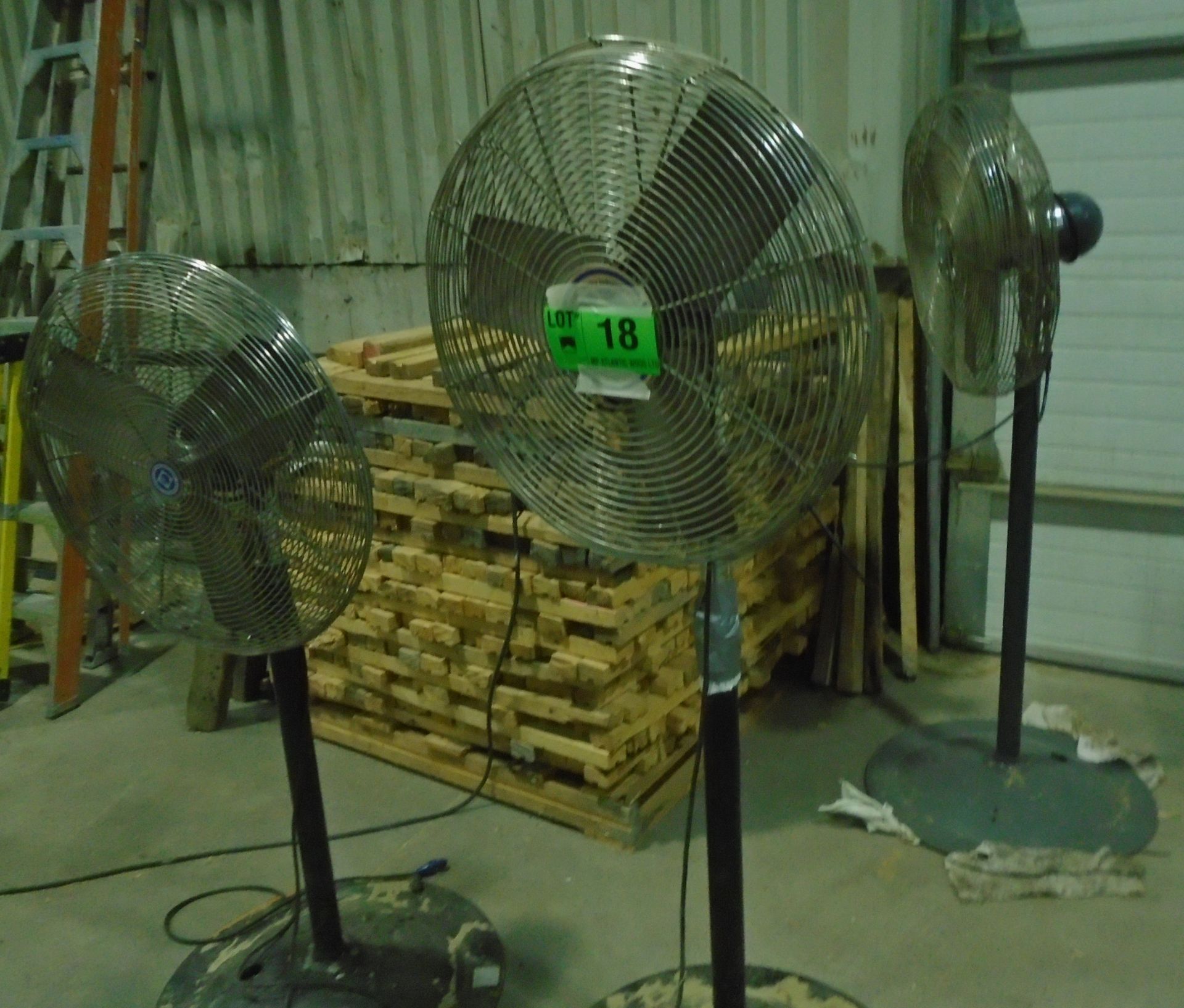 LOT/ PEDESTAL TYPE SHOP FANS