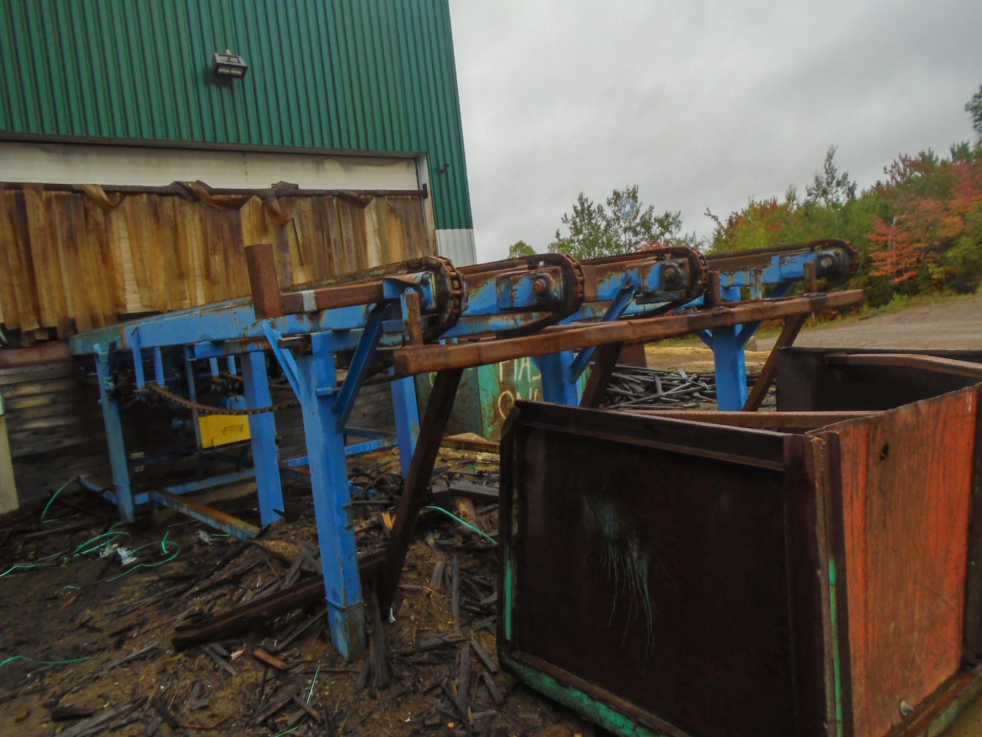 CUSTOM LUMBER INFEED SYSTEM CONSISTING OF (1) 32'L X 10'W 4 CHAIN POWERED INFEED CONVEYOR, (1) 2 - Image 3 of 12
