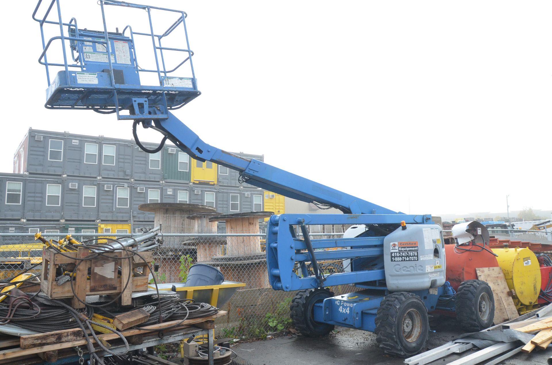 GENIE (2002) Z-45/25 LPG/GAS BOOM LIFT WITH 500 LBS CAPACITY, 45' MAX VERTICAL REACH, 4X4, LEVELLING - Image 2 of 7