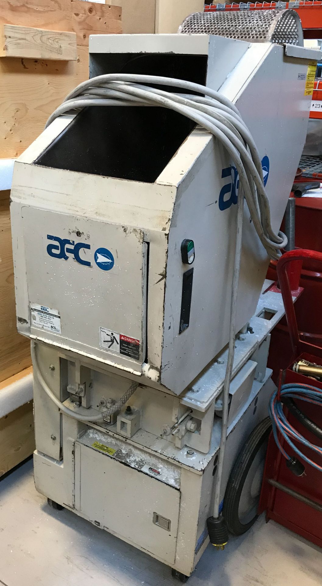 AEC PORTABLE PLASTIC GRINDING MACHINE, S/N: N/A [RIGGING FEES FOR LOT# 19 - $25 USD PLUS