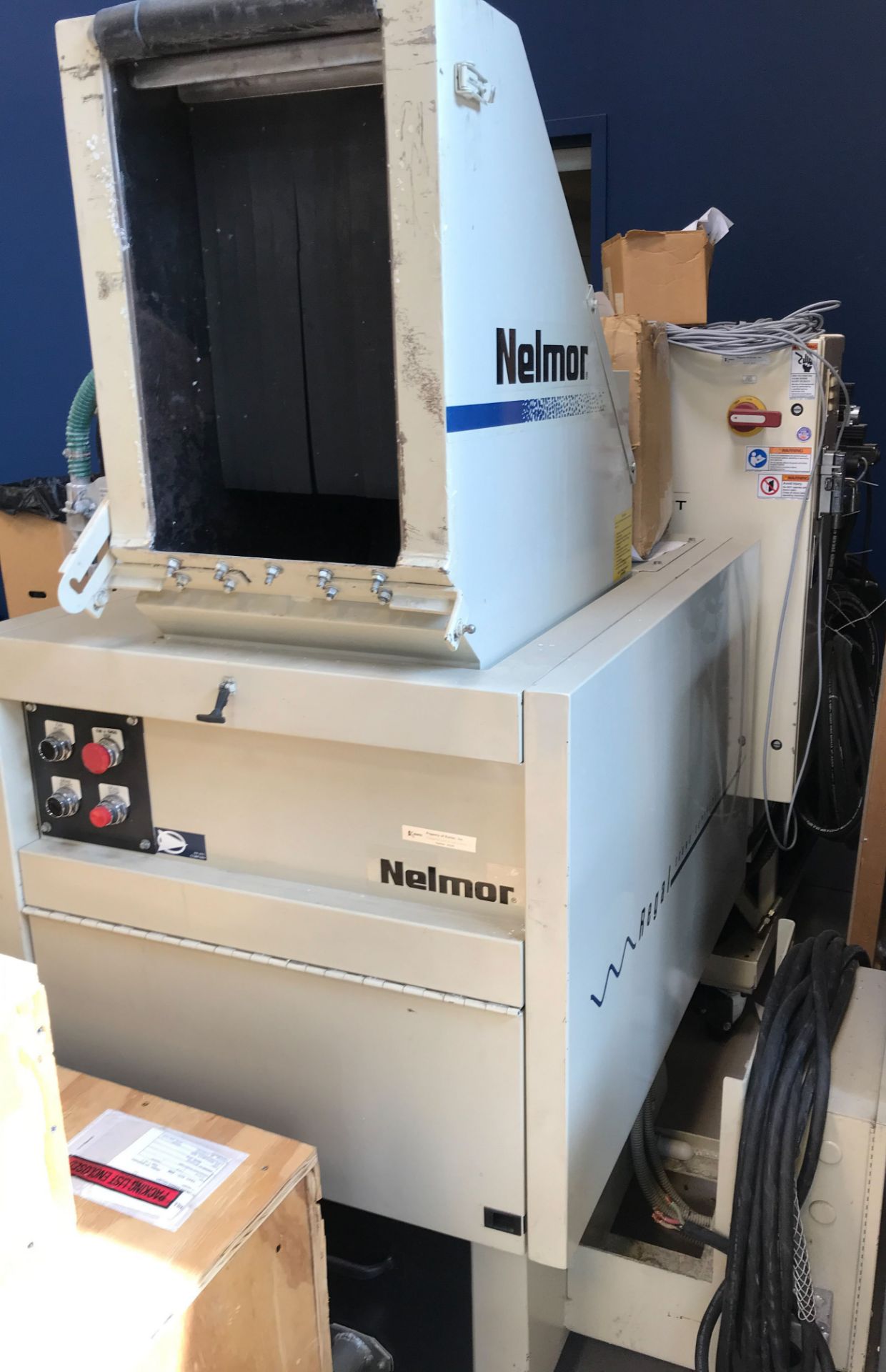 NELMOR PORTABLE PLASTIC GRINDING MACHINE, S/N: N/A [RIGGING FEES FOR LOT# 18 - $25 USD PLUS