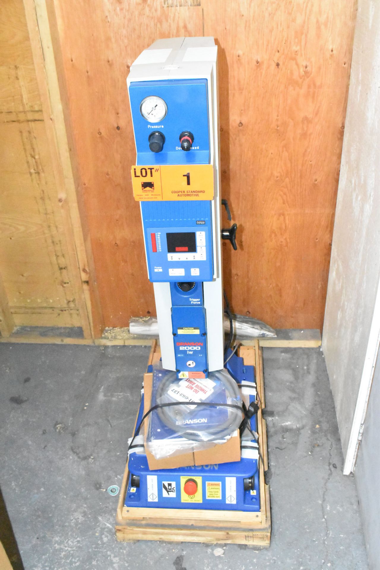 BRANSON (2006) 2000IW INTEGRATED ULTRASONIC PLASTIC WELDER WITH 1200W, S/N: WLA06046695 (BRAND