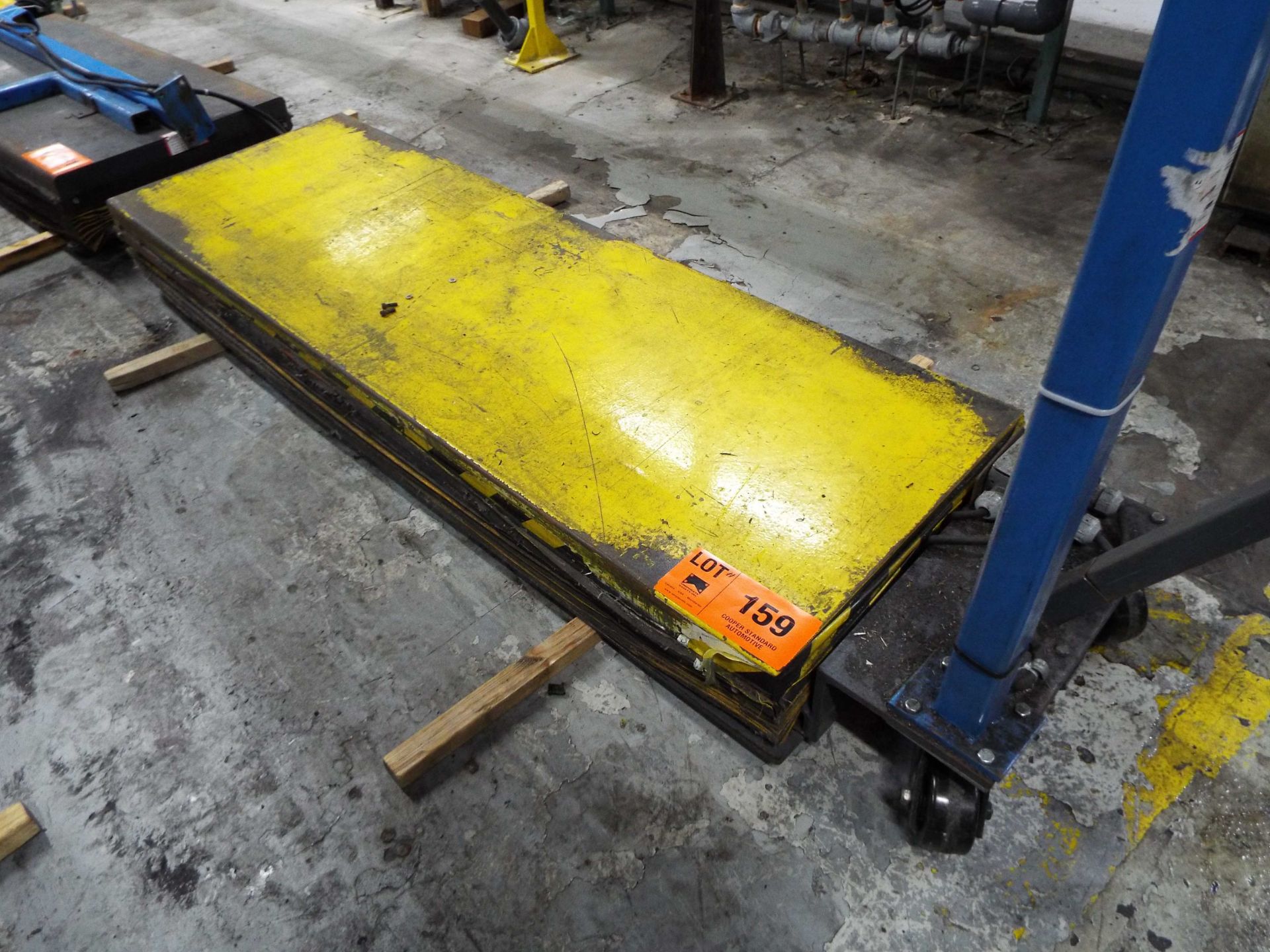 ELECTRIC LIFT TABLE, S/N: N/A (CI)